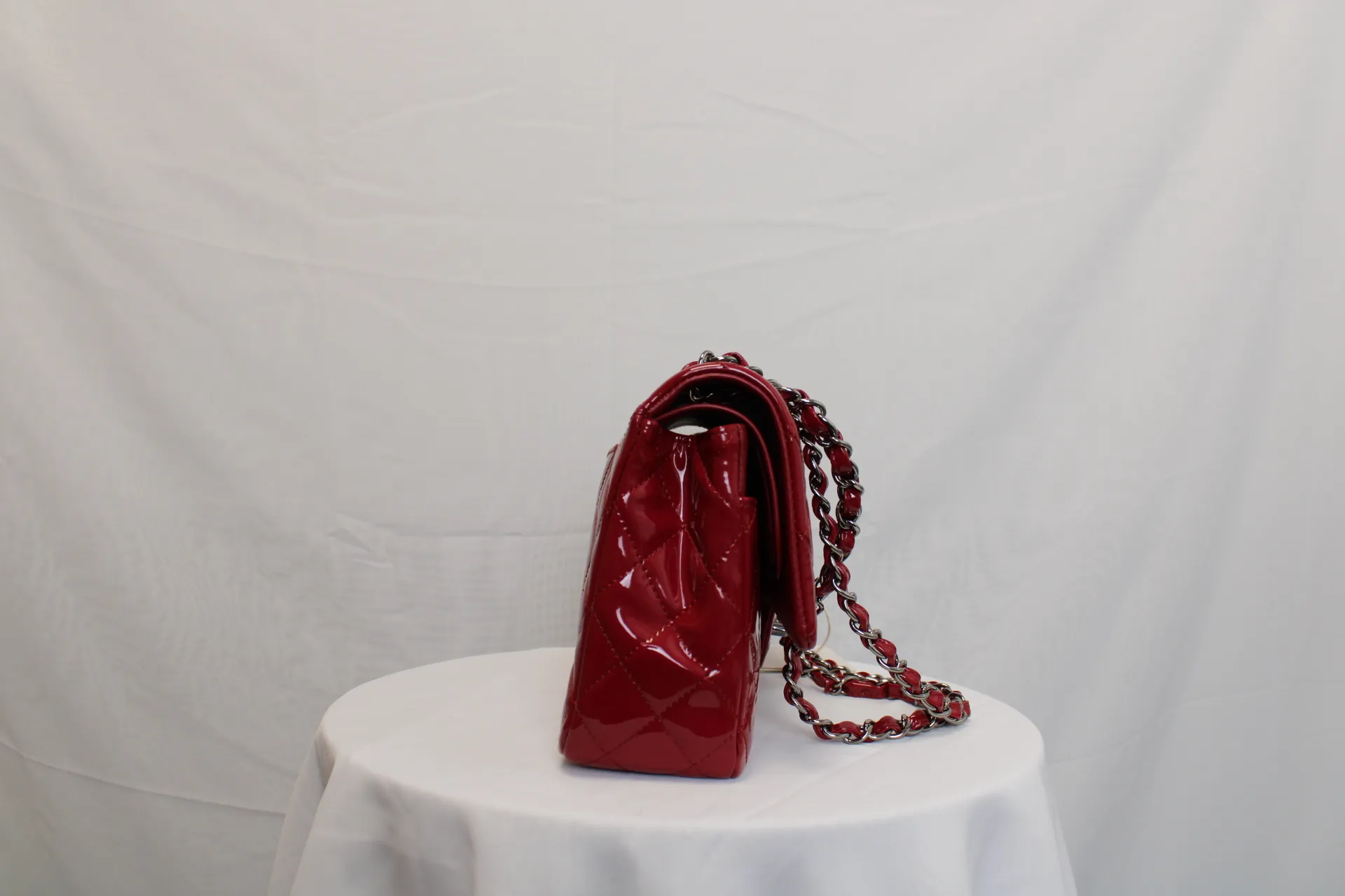CHANEL Classic Flap Handbag Red Patent Leather New CHANEL Classic Flap Handbag Red Patent Leather New