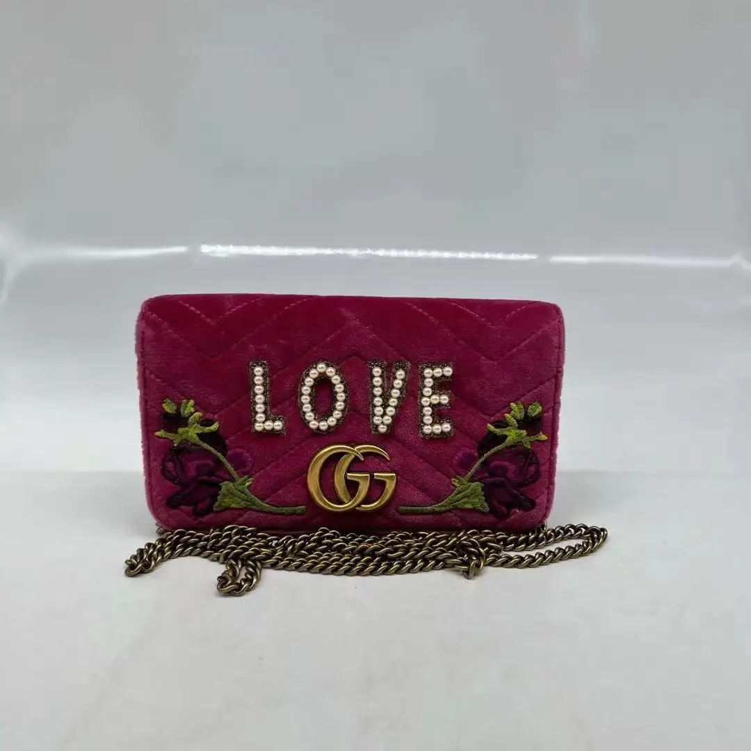 GUCCI GG Marmont Pink Crossbody Bag GUCCI GG Marmont Pink Crossbody Bag
