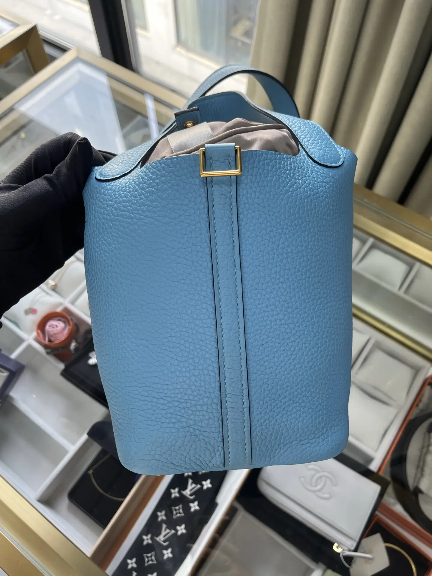 HERMÈS Pocotin 18 in Blue with Palladium Hardware HERMÈS Pocotin 18 in Blue with Palladium Hardware