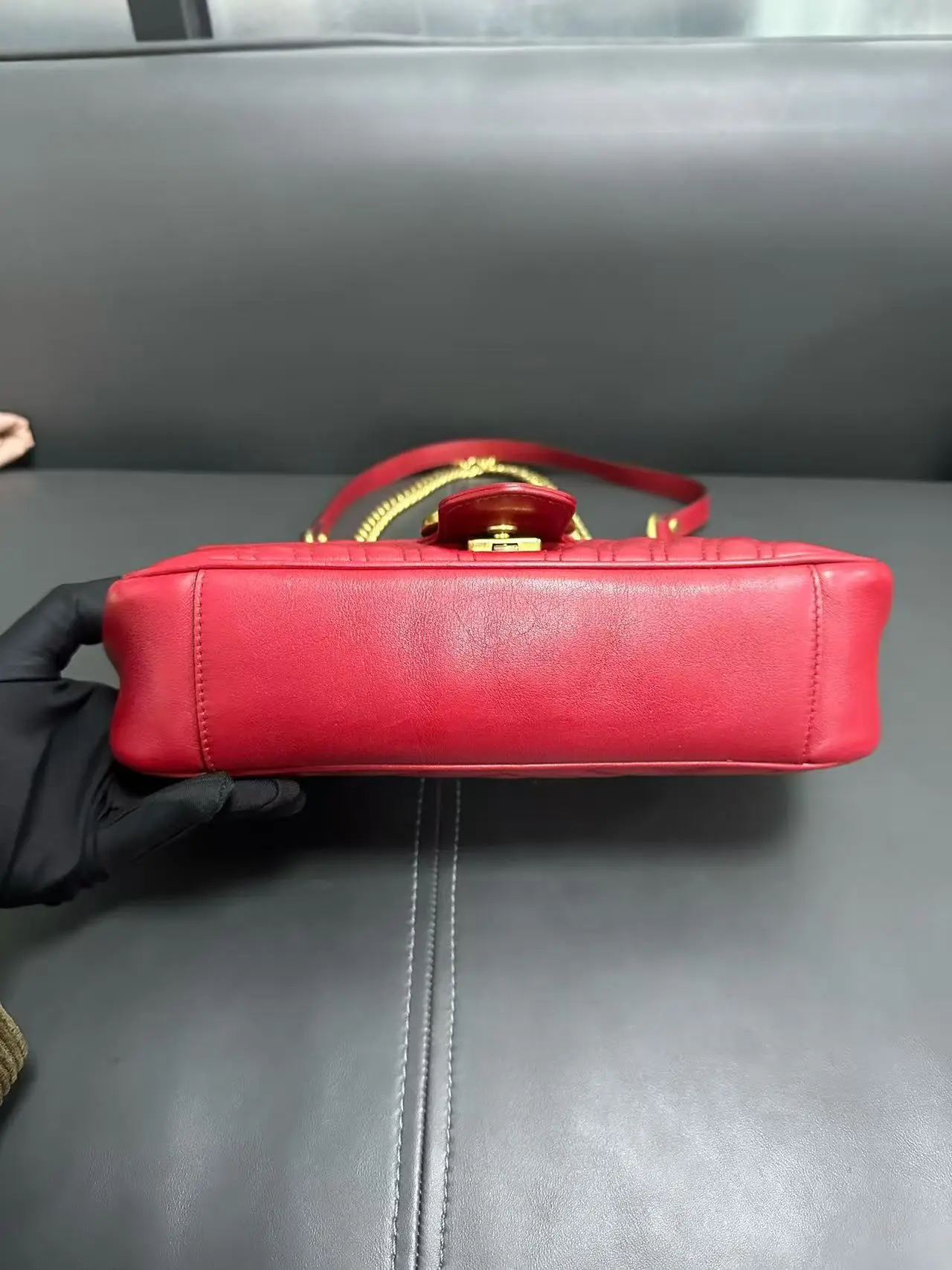 GUCCI GG Marmont Medium Shoulder Bag GUCCI GG Marmont Medium Shoulder Bag