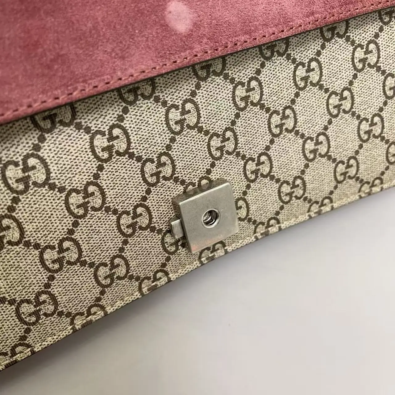 GUCCI Dionysus GG Supreme Blooms Shoulder Bag GUCCI Dionysus GG Supreme Blooms Shoulder Bag