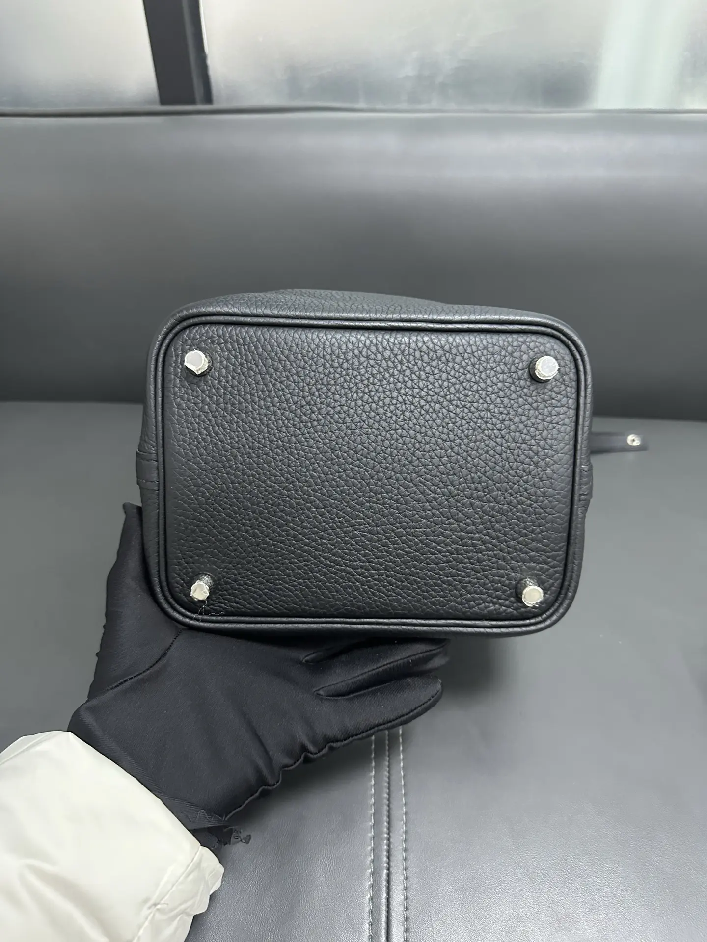 HERMÈS Picotin 18 in black with palladium hardware HERMÈS Picotin 18 in black with palladium hardware