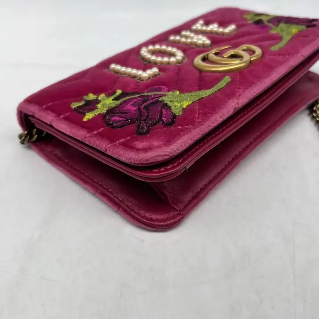 GUCCI GG Marmont Pink Crossbody Bag GUCCI GG Marmont Pink Crossbody Bag