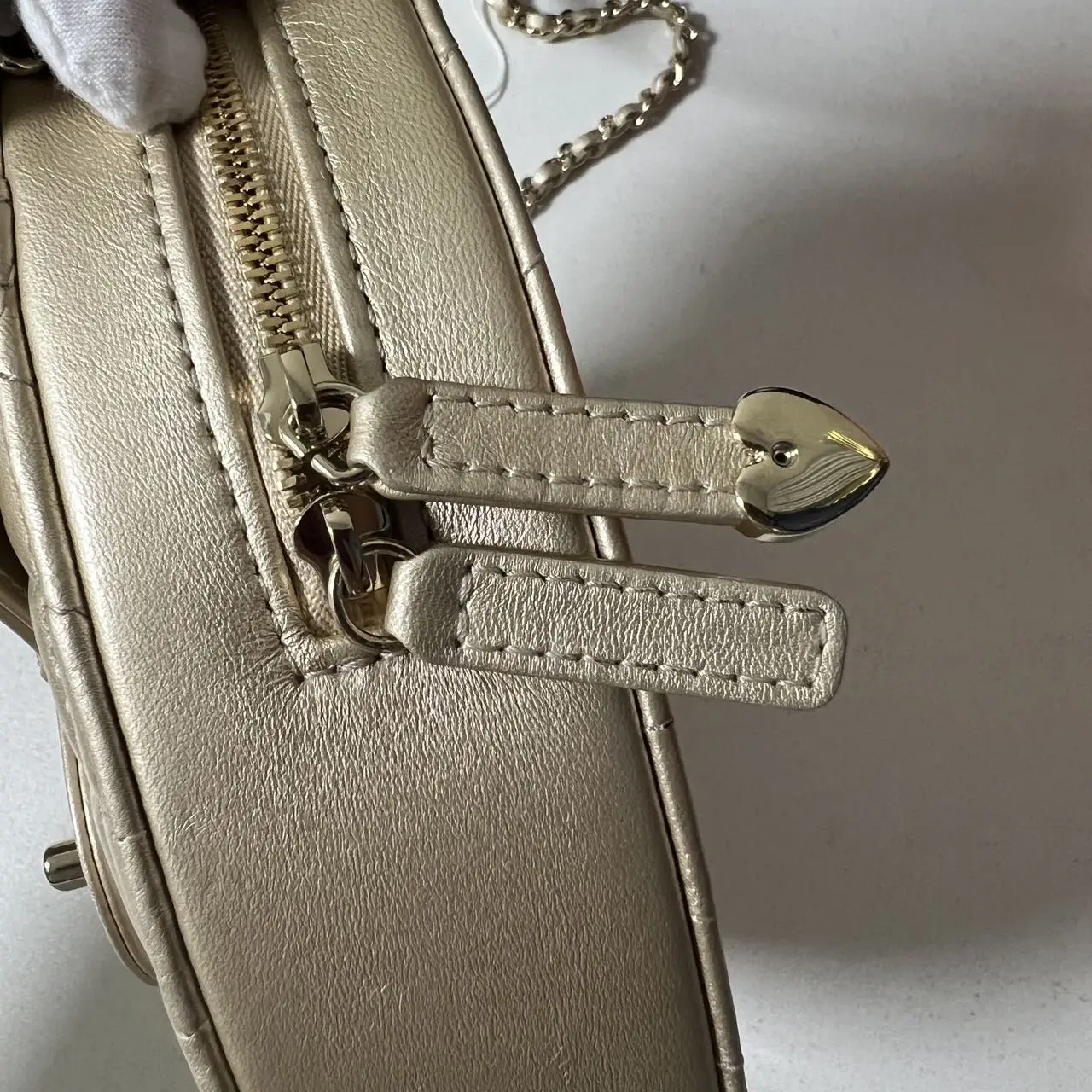 CHANEL Heart Bag Metallic Lambskin Quilted CC CHANEL Heart Bag Metallic Lambskin Quilted CC