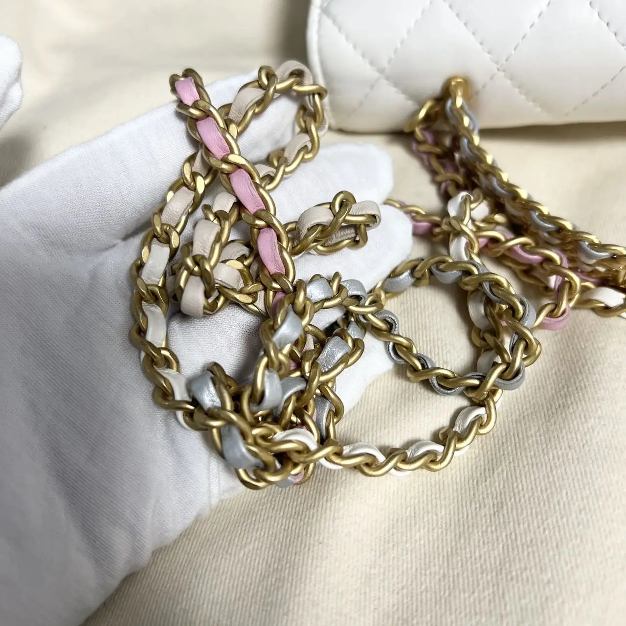 CHANE Classic Wallet On Chain in White Lambskin CHANE Classic Wallet On Chain in White Lambskin