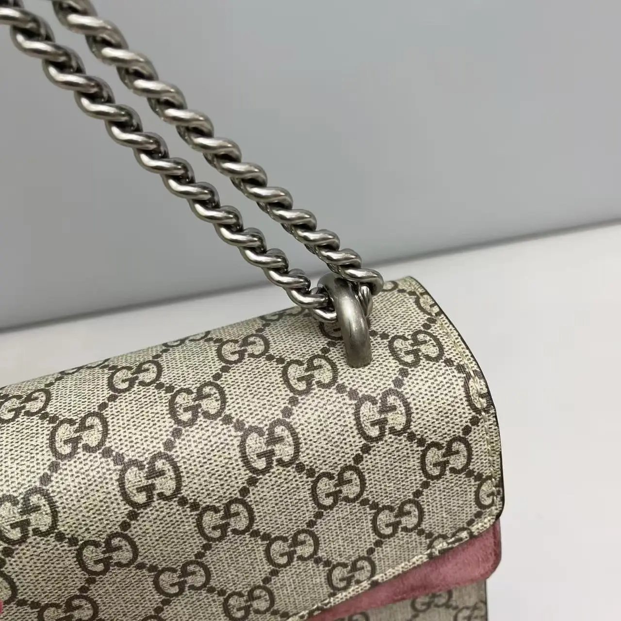 GUCCI Dionysus GG Supreme Blooms Shoulder Bag GUCCI Dionysus GG Supreme Blooms Shoulder Bag