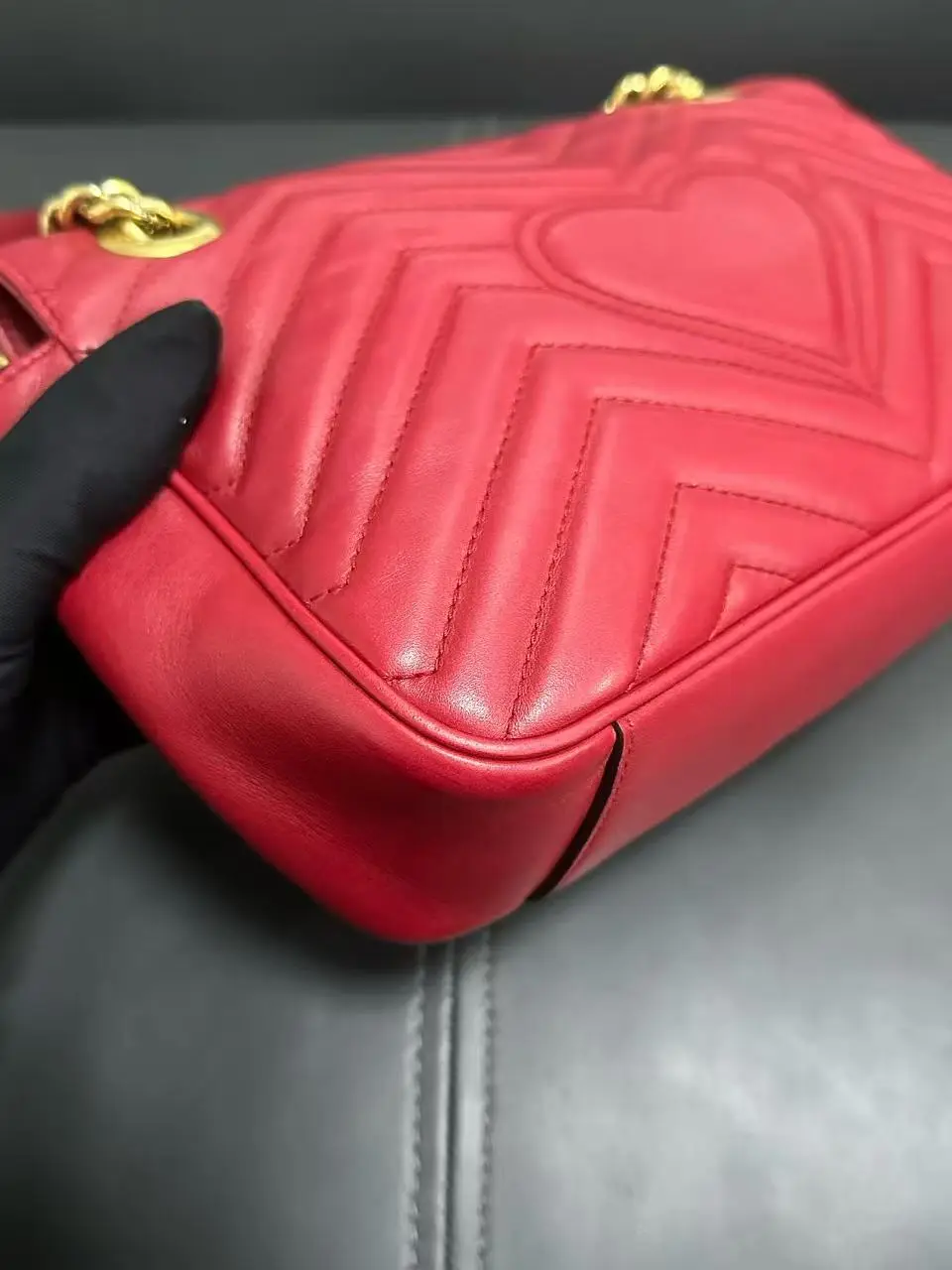 GUCCI GG Marmont Medium Shoulder Bag GUCCI GG Marmont Medium Shoulder Bag