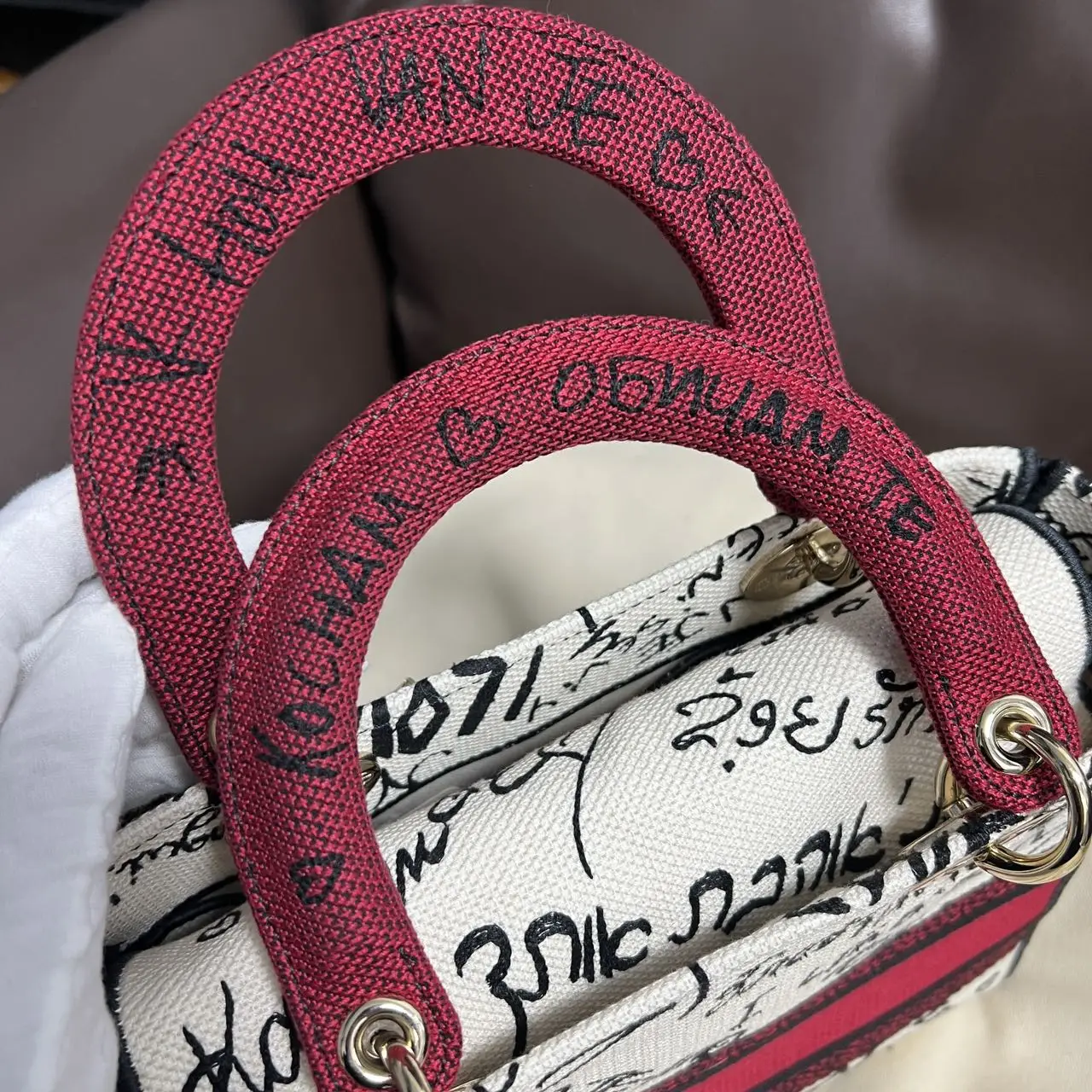 DIOR Medium Lady D-Lite Bag Red/White Embroidered Canvas with Heart DIOR Medium Lady D-Lite Bag Red/White Embroidered Canvas with Heart