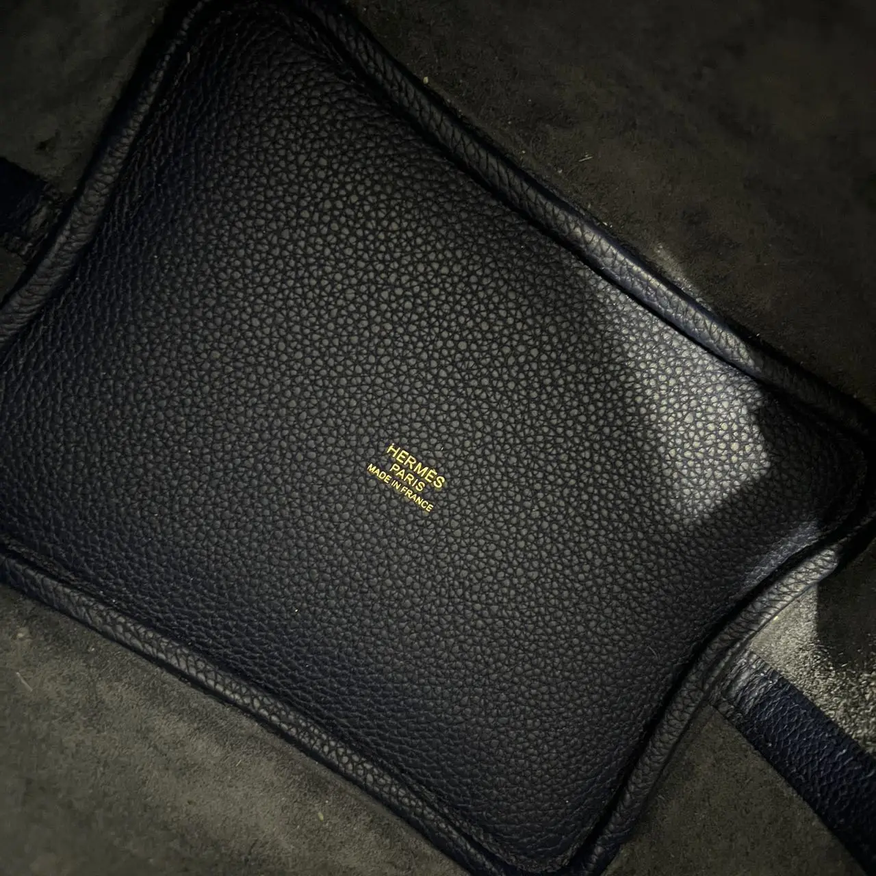 HERMÈS Pocotin 18 Eclat Bag in Blue Leather HERMÈS Pocotin 18 Eclat Bag in Blue Leather