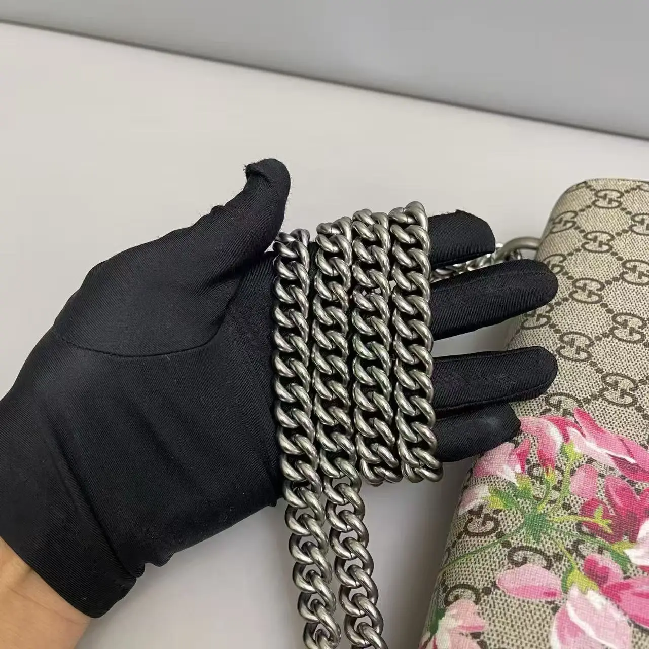 GUCCI Dionysus GG Supreme Blooms Shoulder Bag GUCCI Dionysus GG Supreme Blooms Shoulder Bag