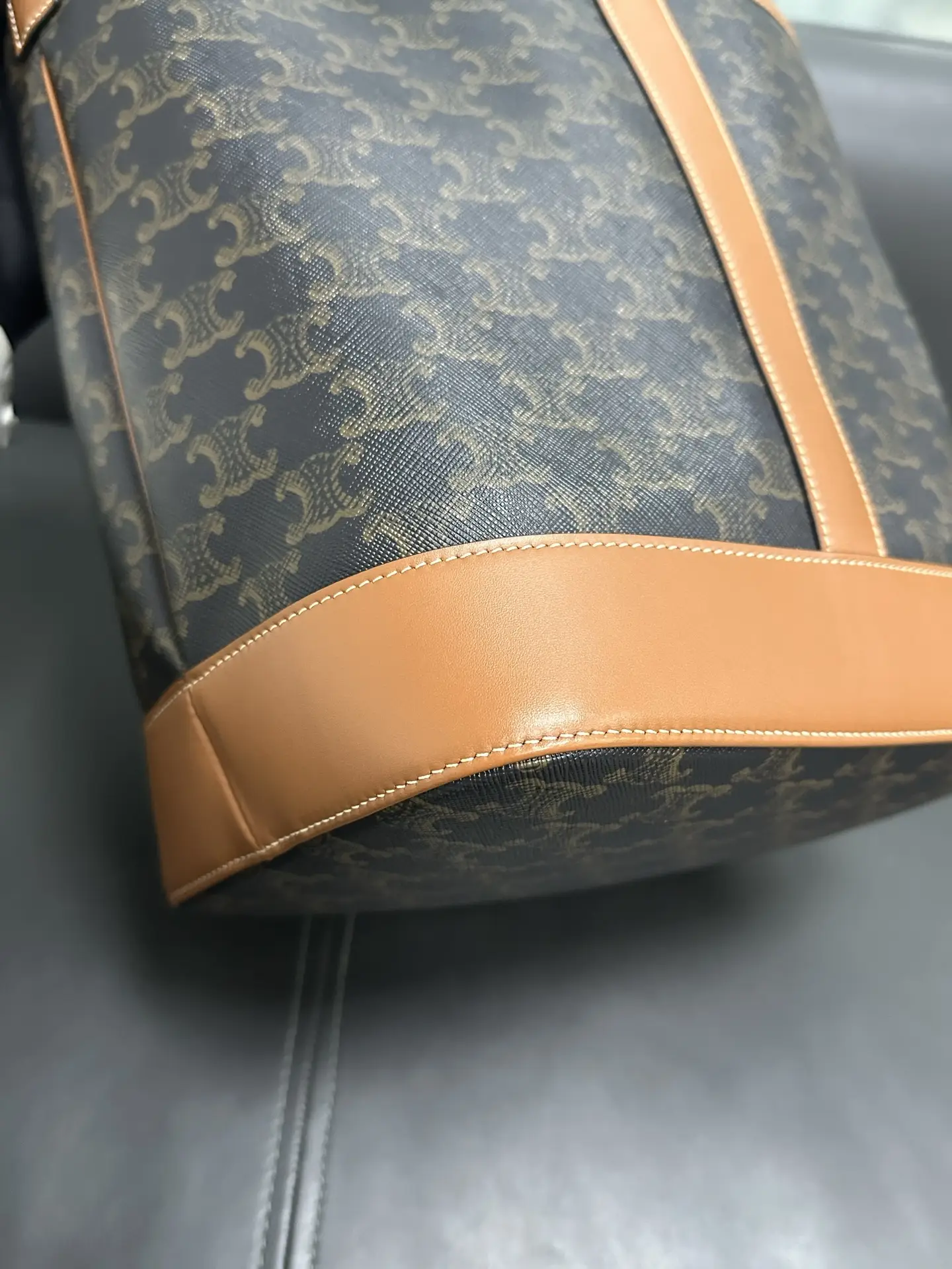 CELINE Medium Bucket In Triomphe Canvas and Calfskin CELINE Medium Bucket In Triomphe Canvas and Calfskin