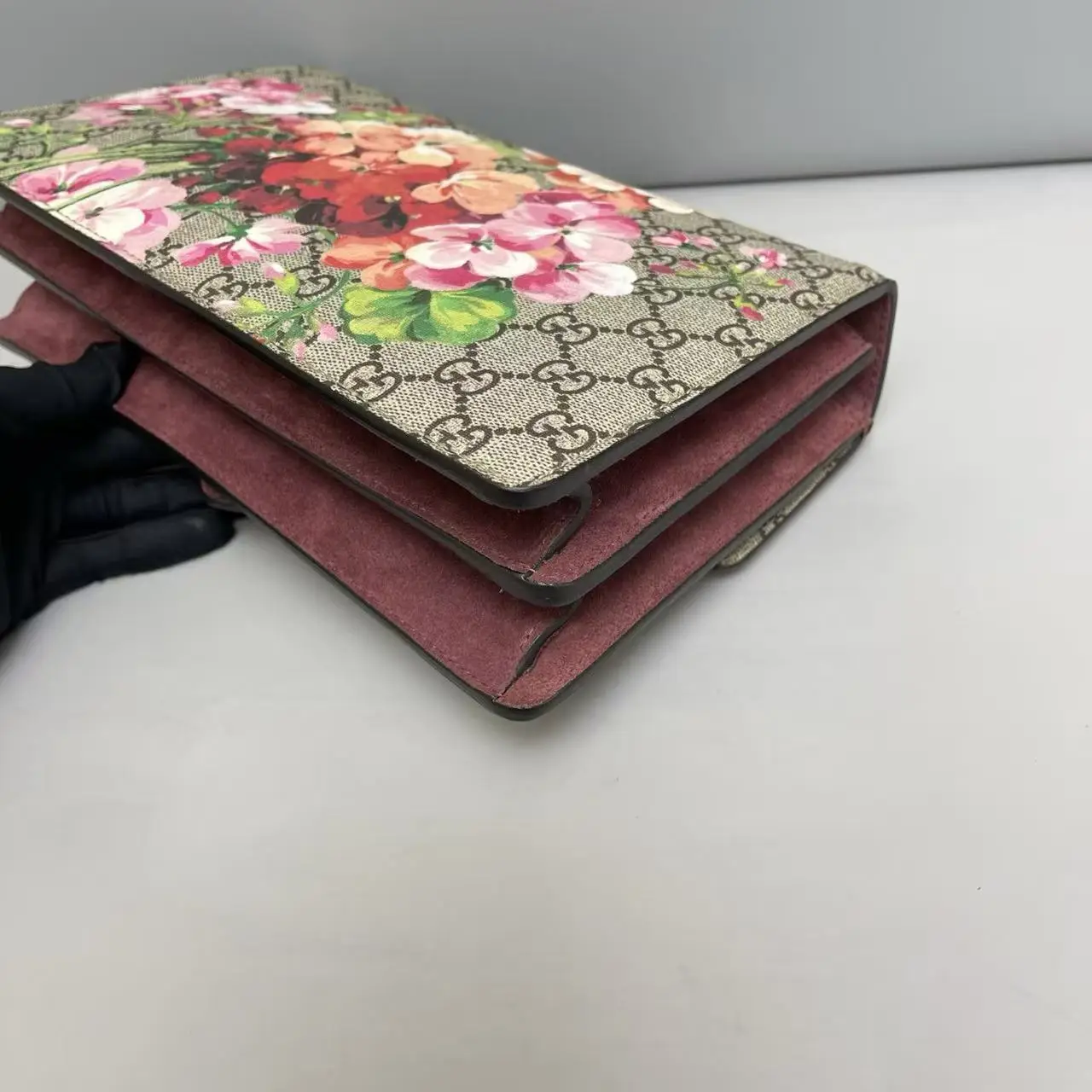 GUCCI Dionysus GG Supreme Blooms Shoulder Bag GUCCI Dionysus GG Supreme Blooms Shoulder Bag