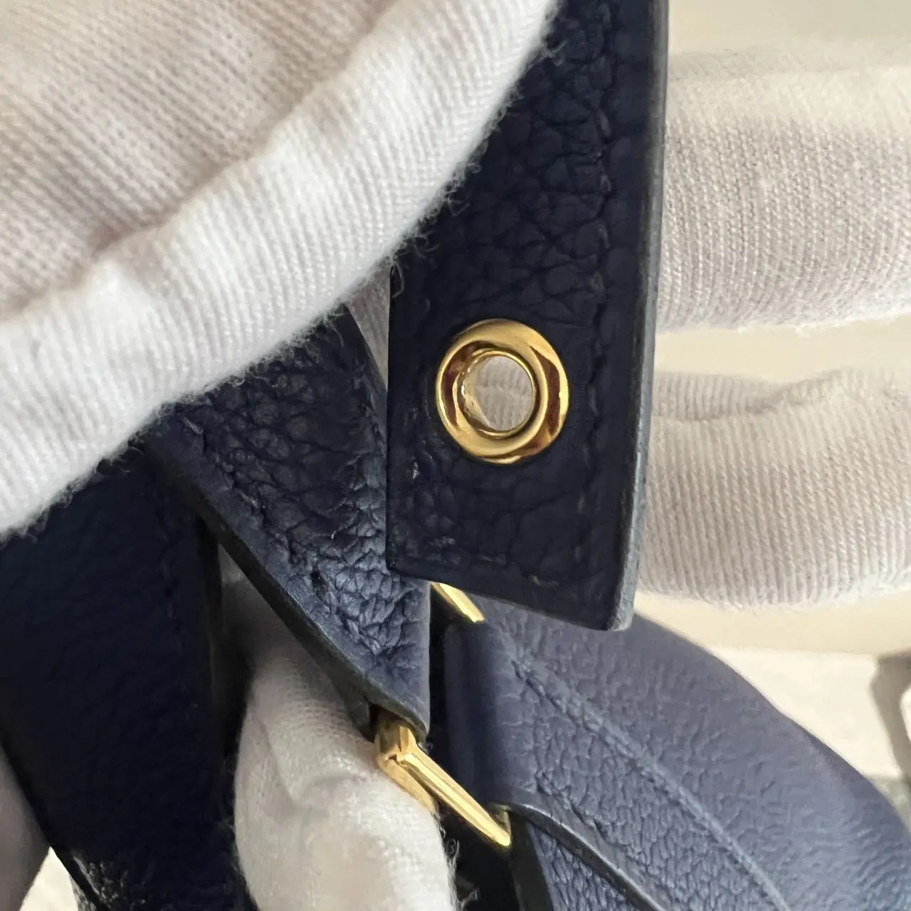 HERMÈS Pocotin 18 Eclat Bag in Blue Leather HERMÈS Pocotin 18 Eclat Bag in Blue Leather