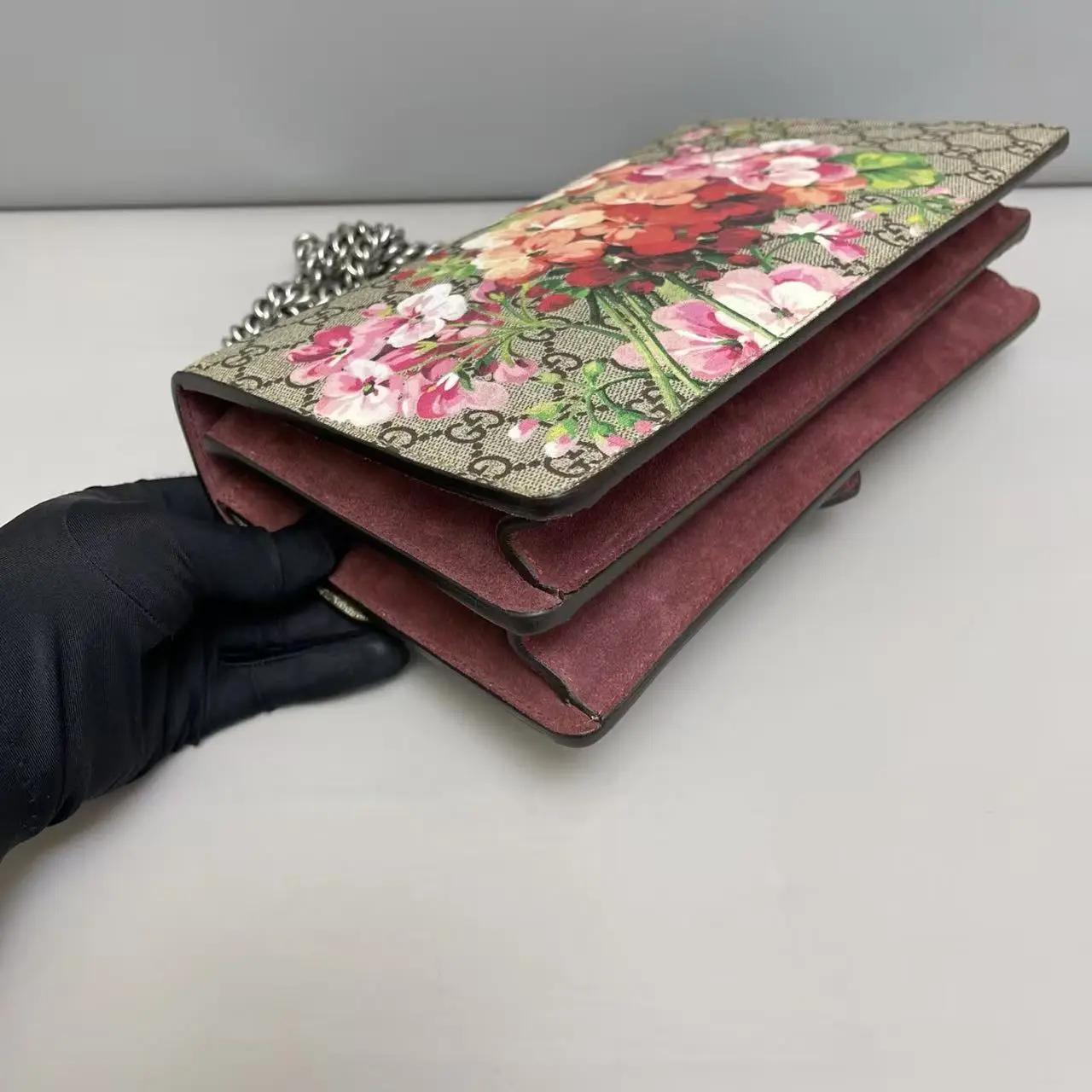 GUCCI Dionysus GG Supreme Blooms Shoulder Bag GUCCI Dionysus GG Supreme Blooms Shoulder Bag