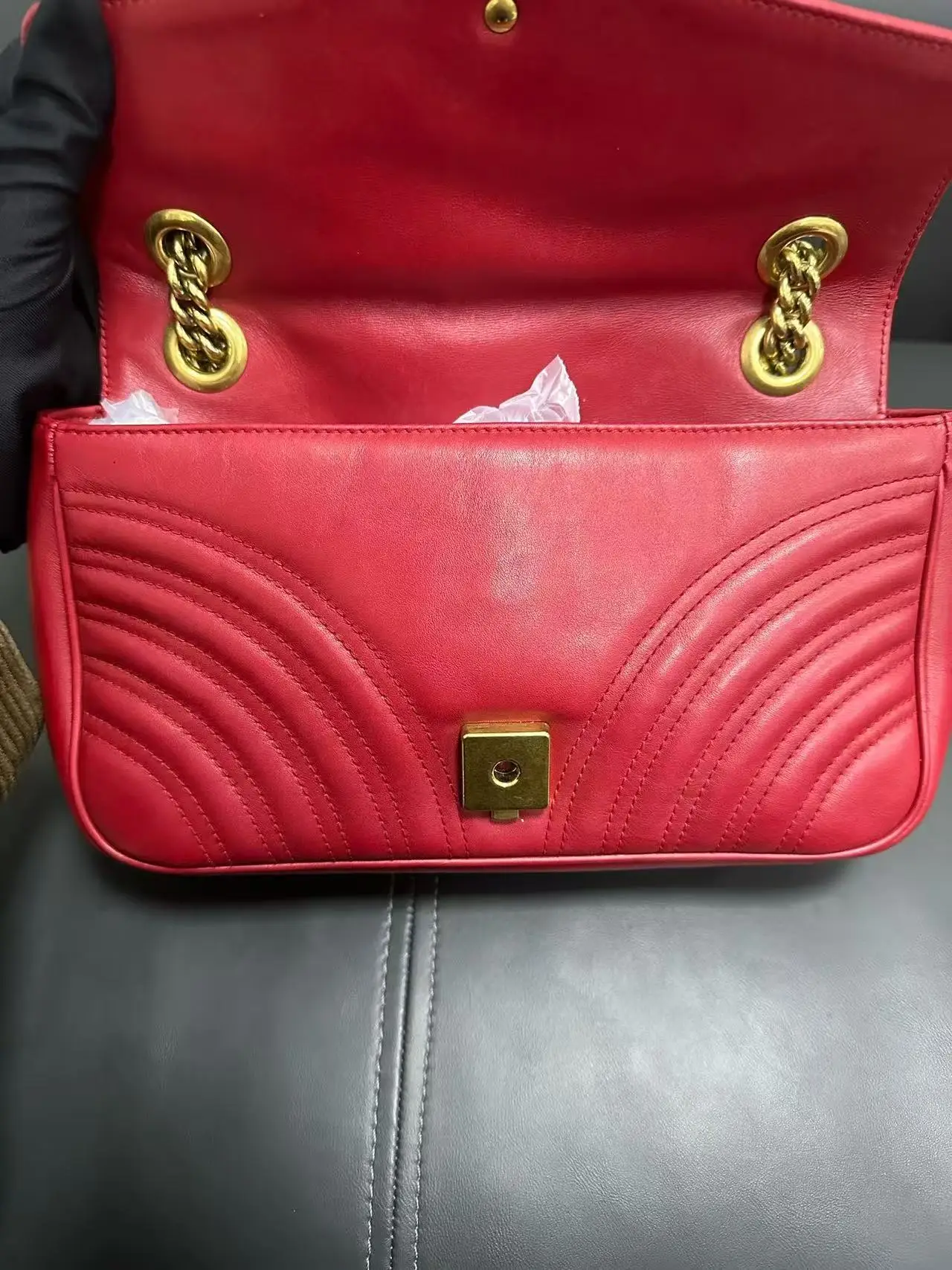 GUCCI GG Marmont Medium Shoulder Bag GUCCI GG Marmont Medium Shoulder Bag