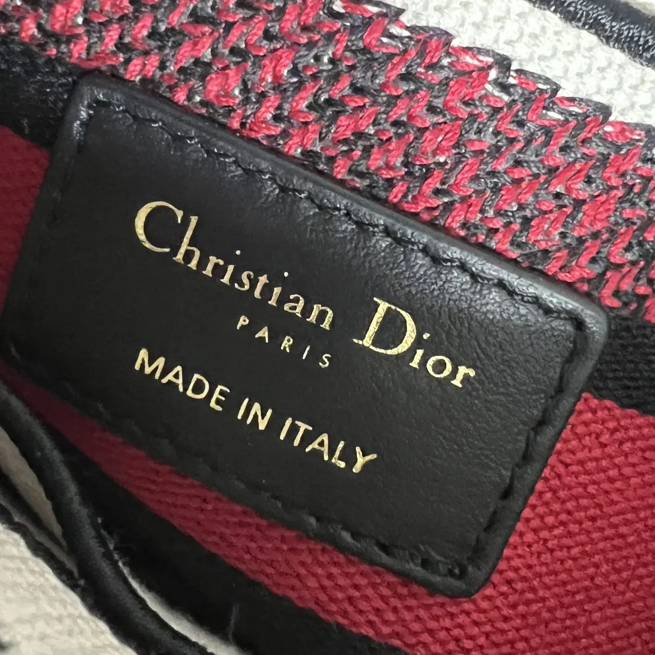 DIOR Medium Lady D-Lite Bag Red/White Embroidered Canvas with Heart DIOR Medium Lady D-Lite Bag Red/White Embroidered Canvas with Heart