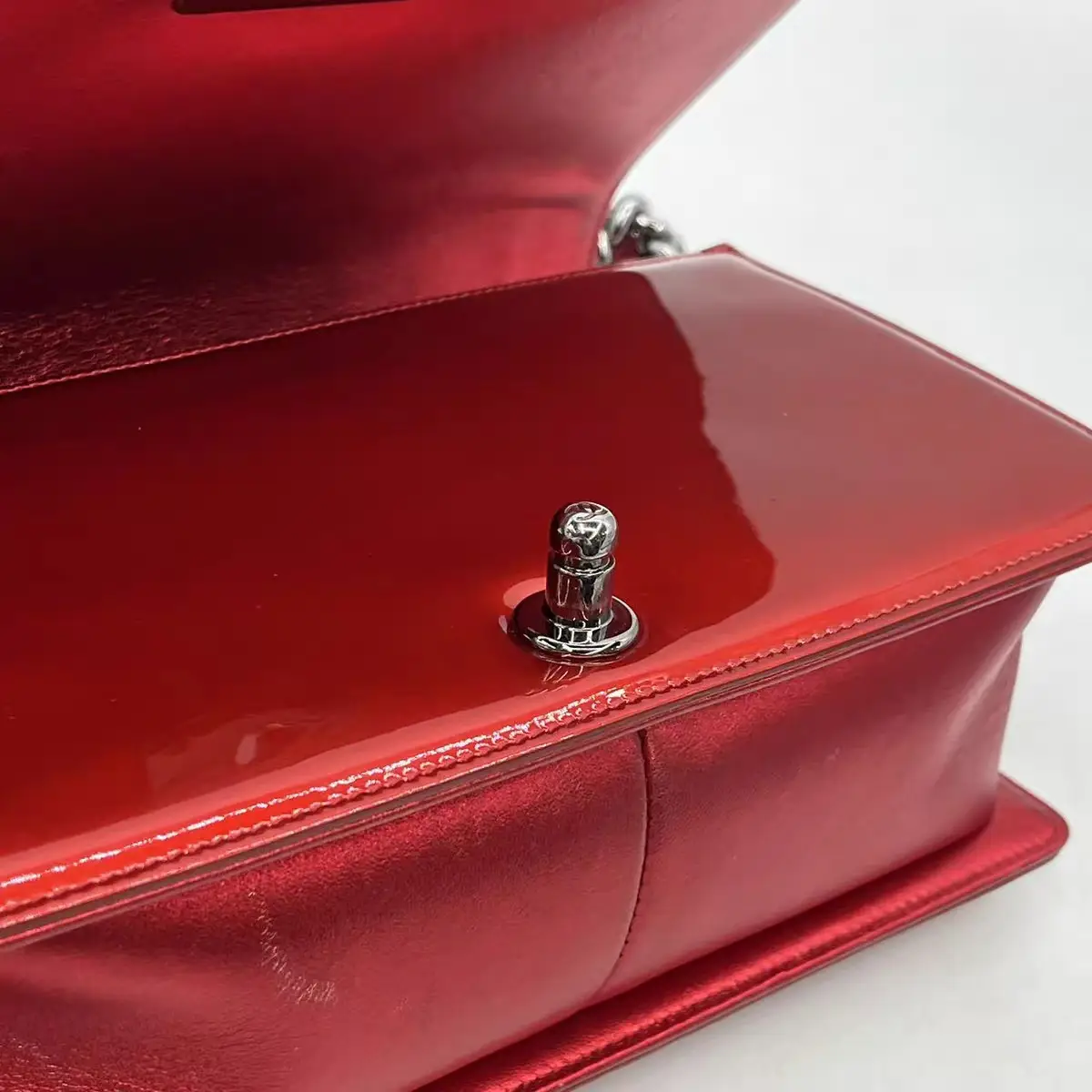 CHANEL Medium Boy Bag Red Patent Leather CHANEL Medium Boy Bag Red Patent Leather