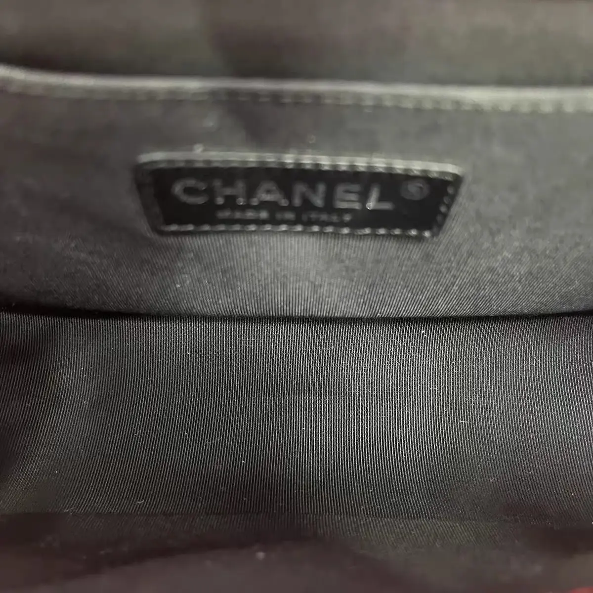 CHANEL Medium Boy Bag Red Patent Leather CHANEL Medium Boy Bag Red Patent Leather