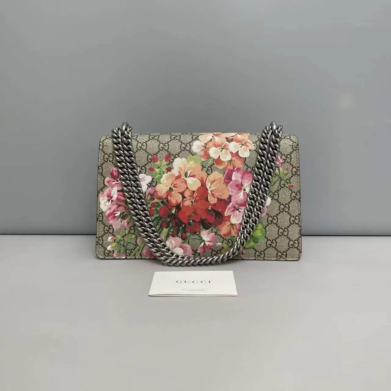 GUCCI Dionysus GG Supreme Blooms Shoulder Bag GUCCI Dionysus GG Supreme Blooms Shoulder Bag