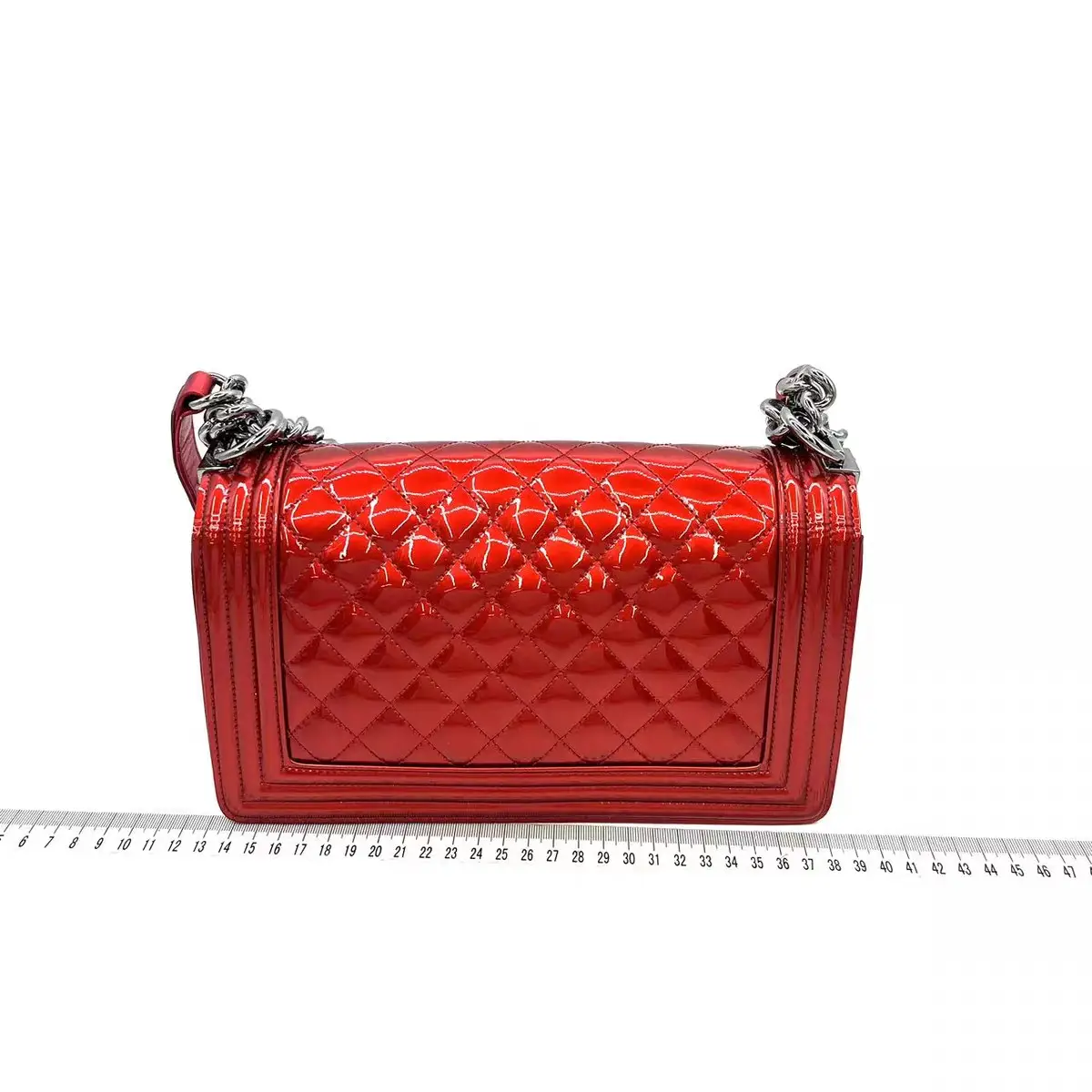 CHANEL Medium Boy Bag Red Patent Leather CHANEL Medium Boy Bag Red Patent Leather