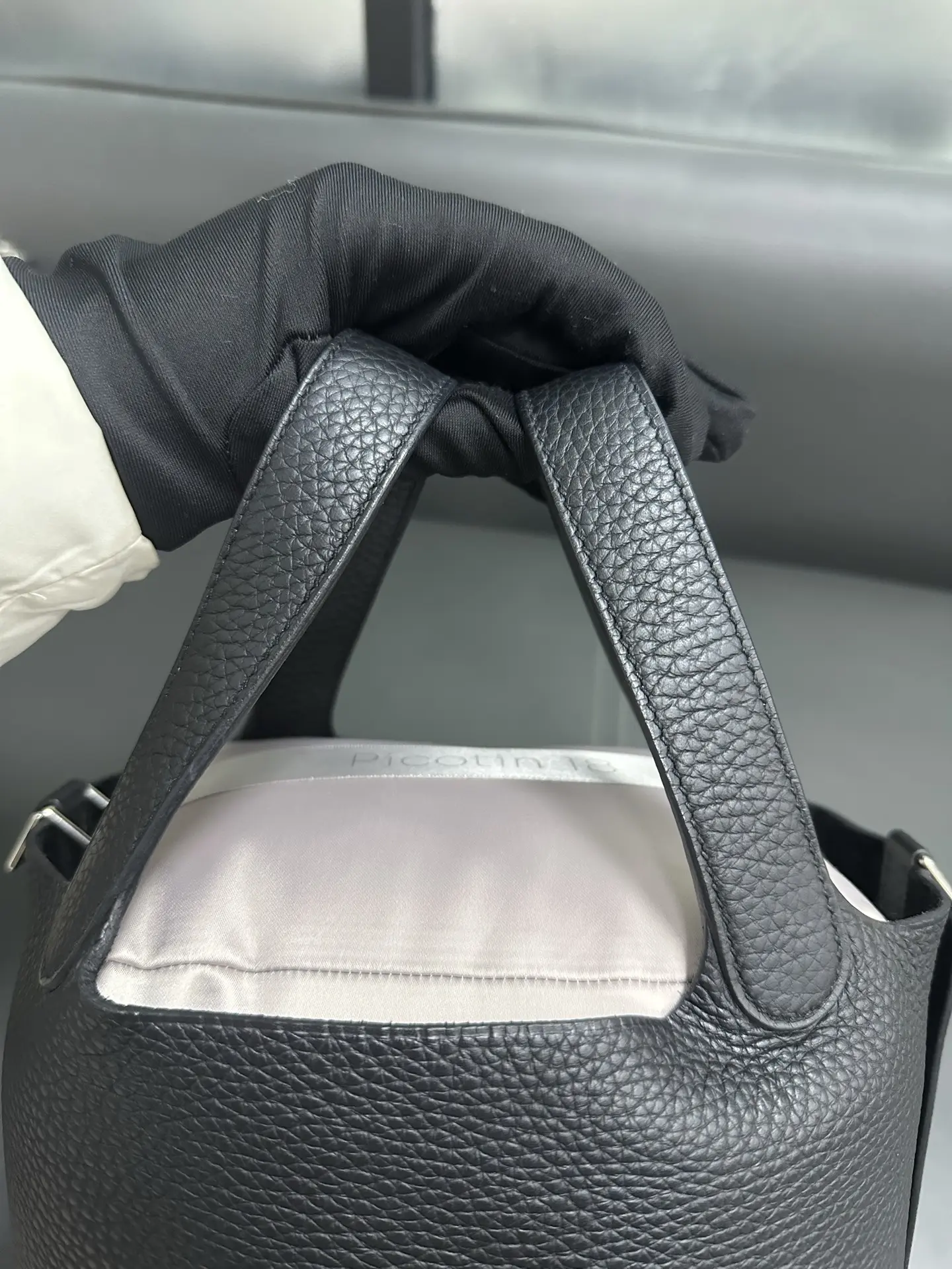 HERMÈS Picotin 18 in black with palladium hardware HERMÈS Picotin 18 in black with palladium hardware