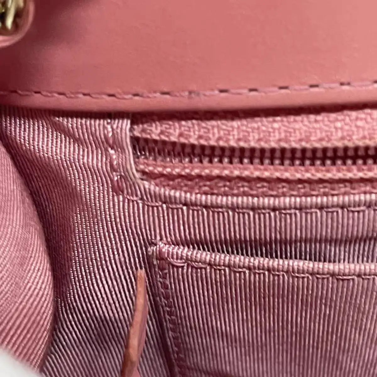 CHANEL Small Chevron Classic Flap Bag Pink Leather CHANEL Small Chevron Classic Flap Bag Pink Leather