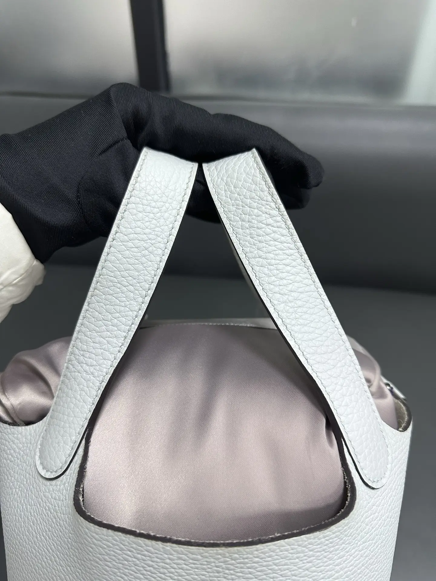 HERMÈS Pocotin 18 Eclat Bag HERMÈS Pocotin 18 Eclat Bag