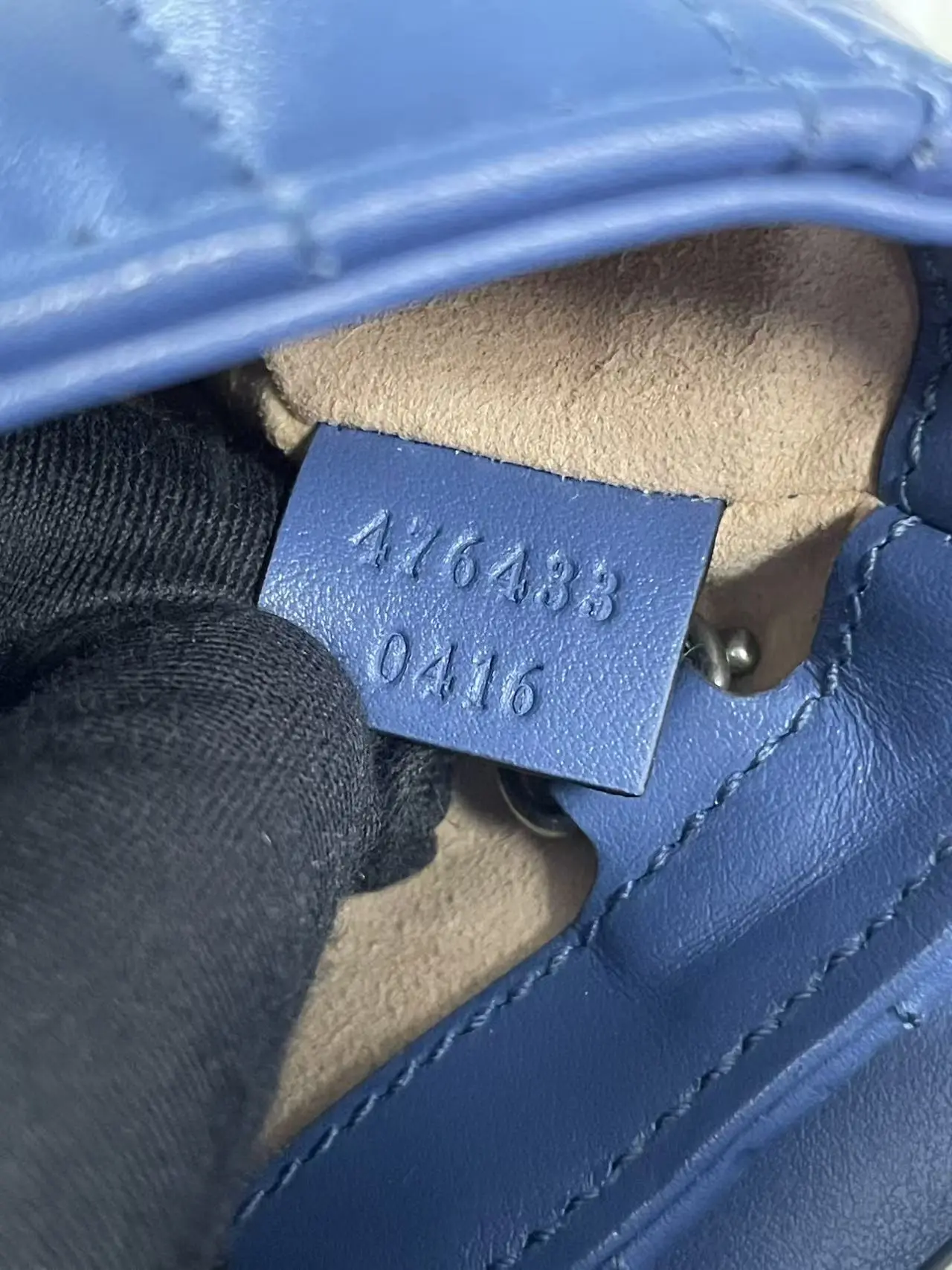 GUCCI GG Marmont Medium Shoulder Bag GUCCI GG Marmont Medium Shoulder Bag