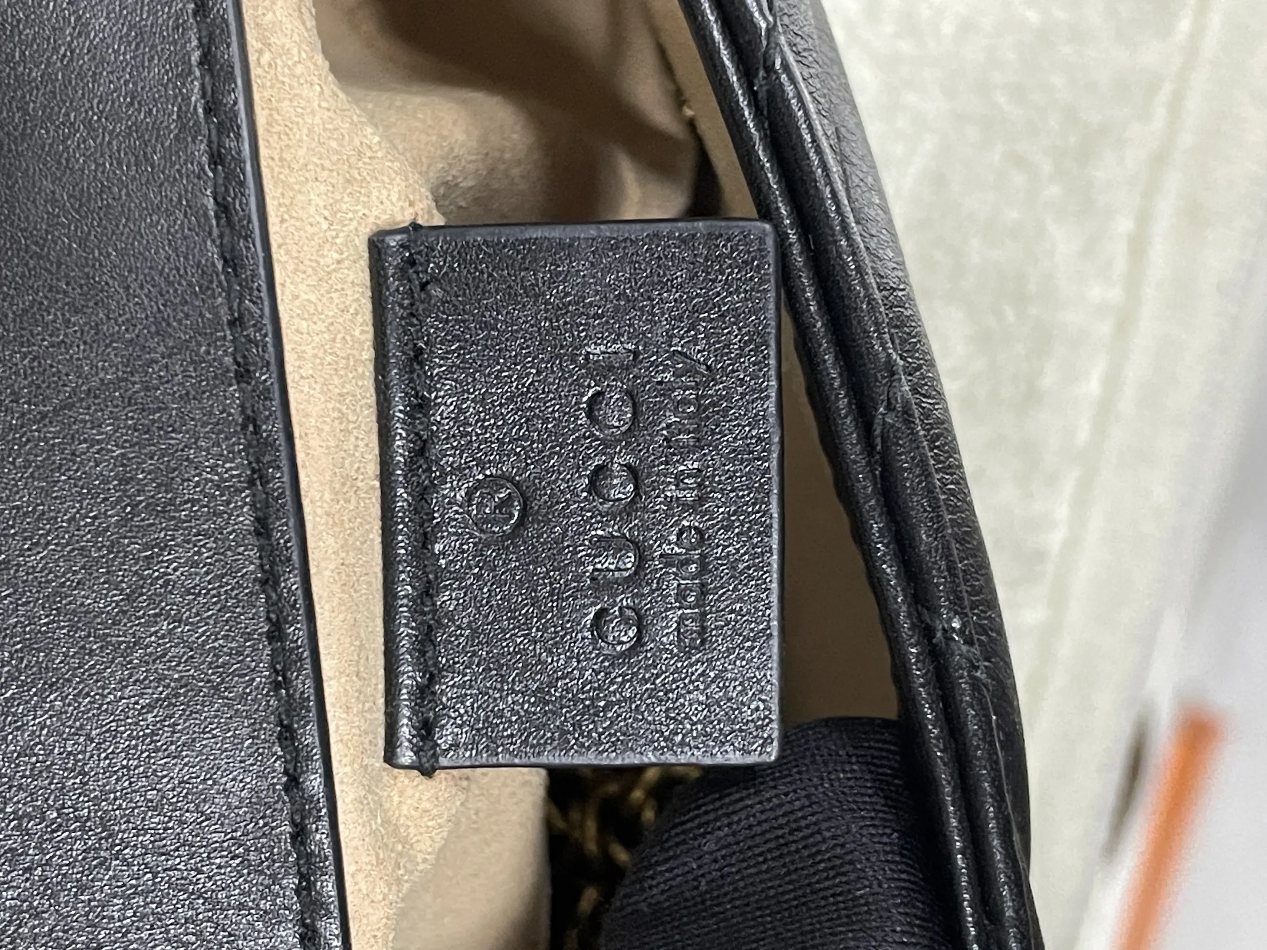 GUCCI GG Marmont Mini Bag black with gold-tone hardware GUCCI GG Marmont Mini Bag black with gold-tone hardware