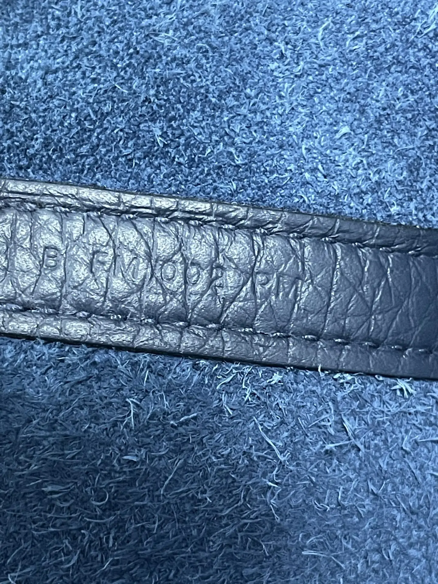 HERMÈS Pocotin 18 Eclat Bag in Blue Leather HERMÈS Pocotin 18 Eclat Bag in Blue Leather