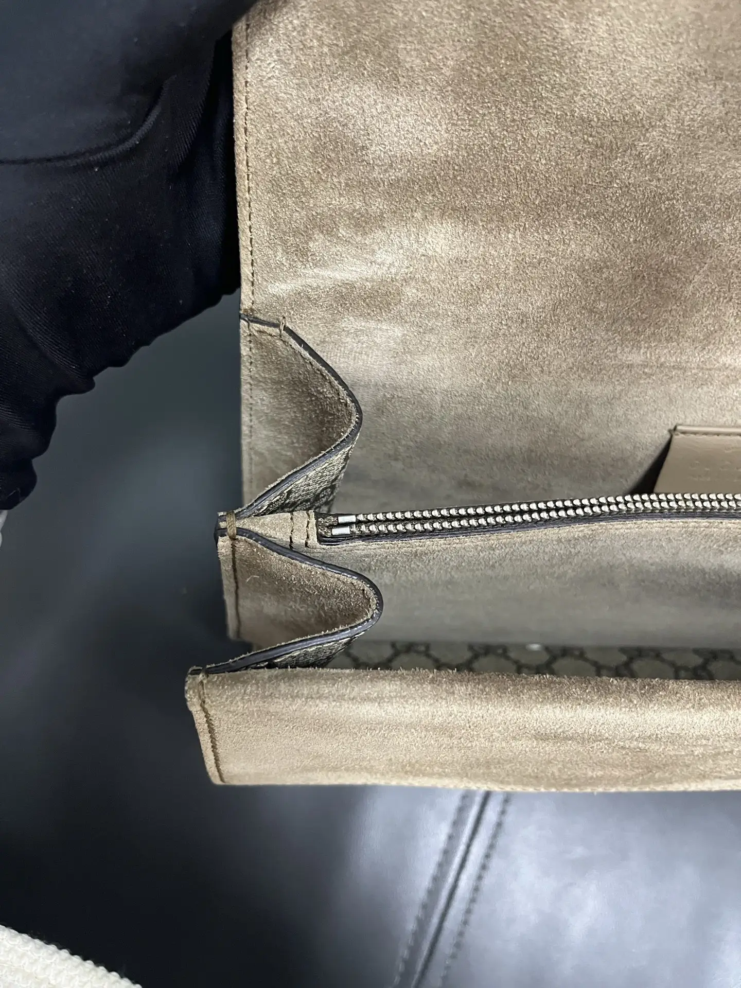 GUCCI Dionysus GG Supreme Blooms Shoulder Bag GUCCI Dionysus GG Supreme Blooms Shoulder Bag