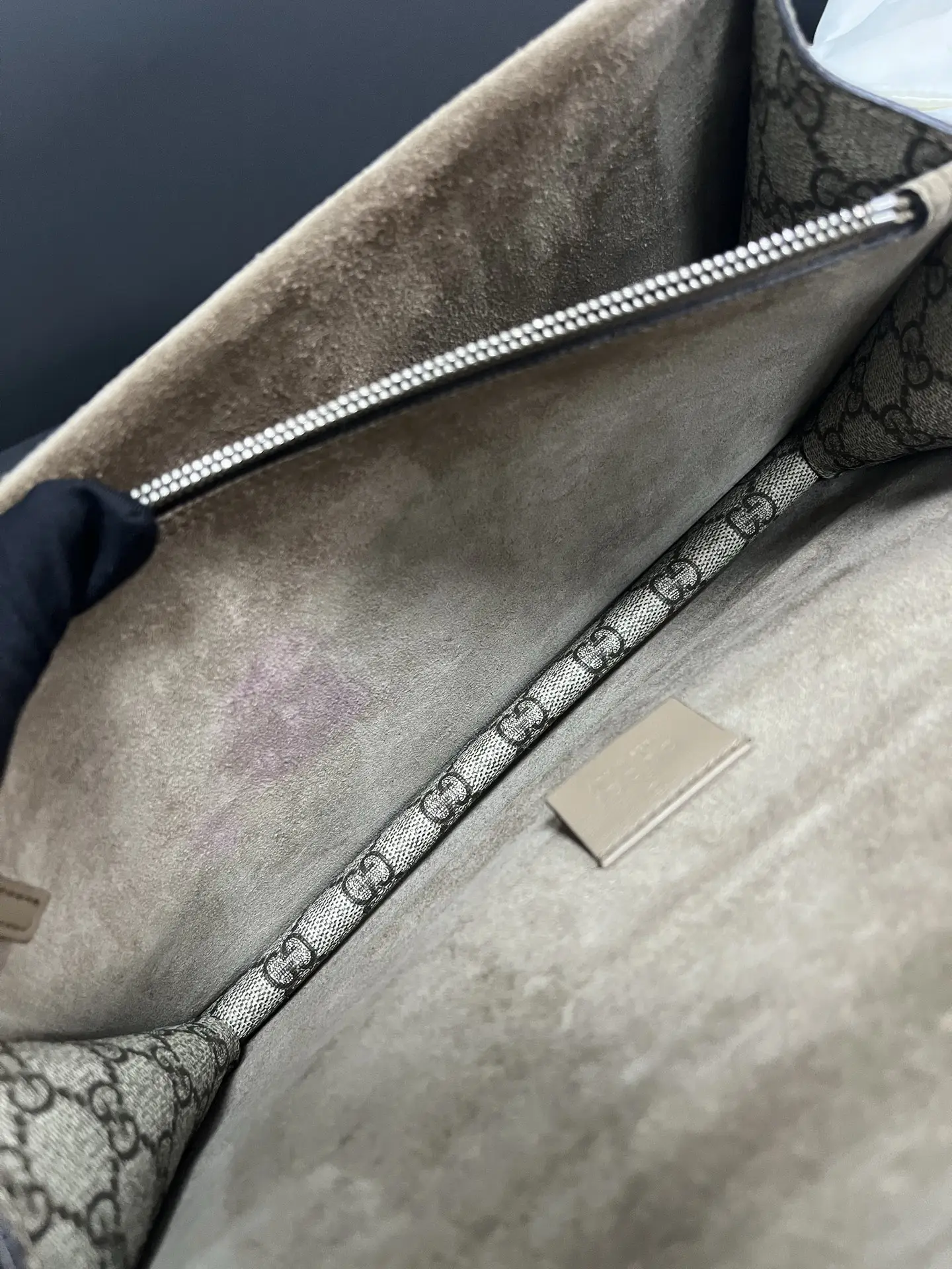 GUCCI Dionysus GG Supreme Blooms Shoulder Bag GUCCI Dionysus GG Supreme Blooms Shoulder Bag