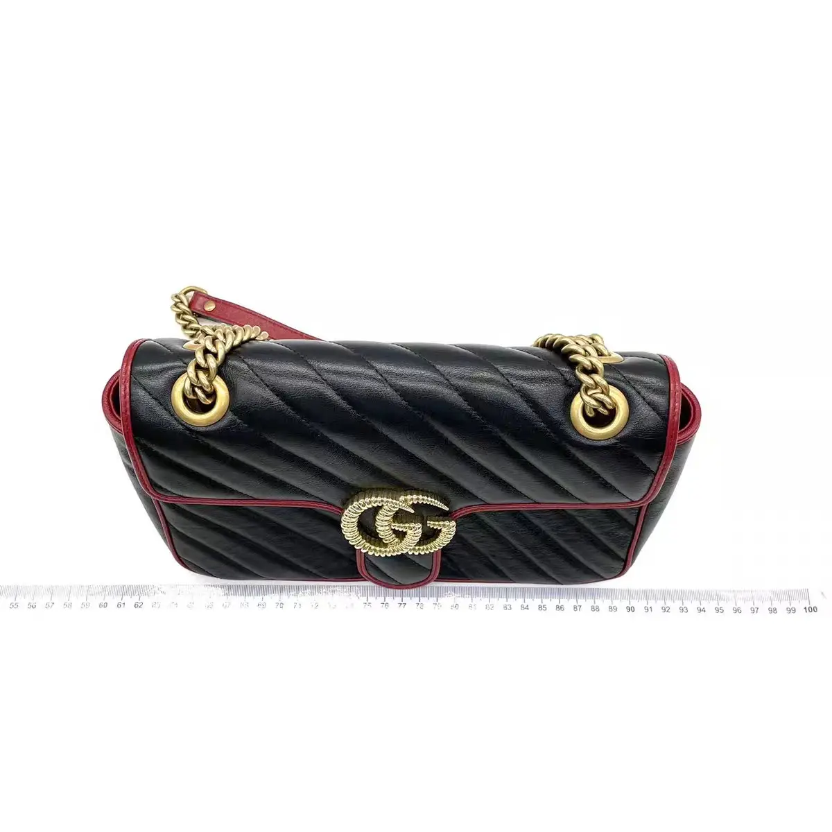 GUCCI GG Marmont Medium Shoulder Bag GUCCI GG Marmont Medium Shoulder Bag