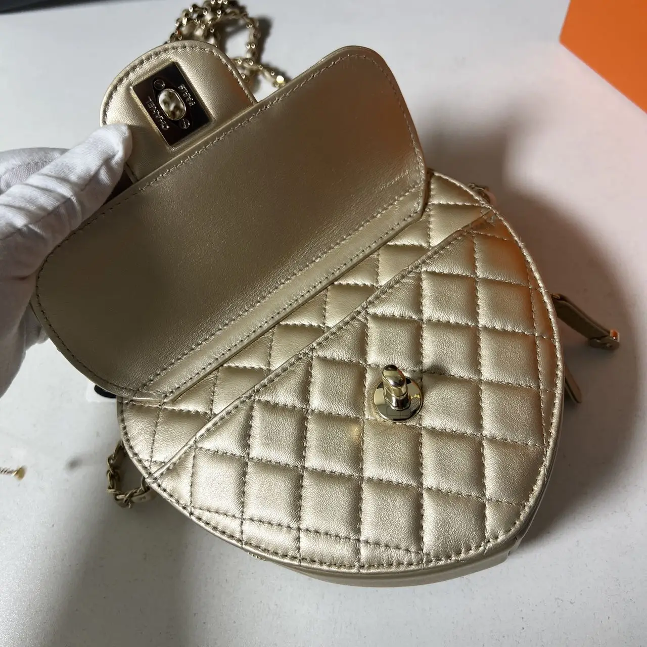 CHANEL Heart Bag Metallic Lambskin Quilted CC CHANEL Heart Bag Metallic Lambskin Quilted CC