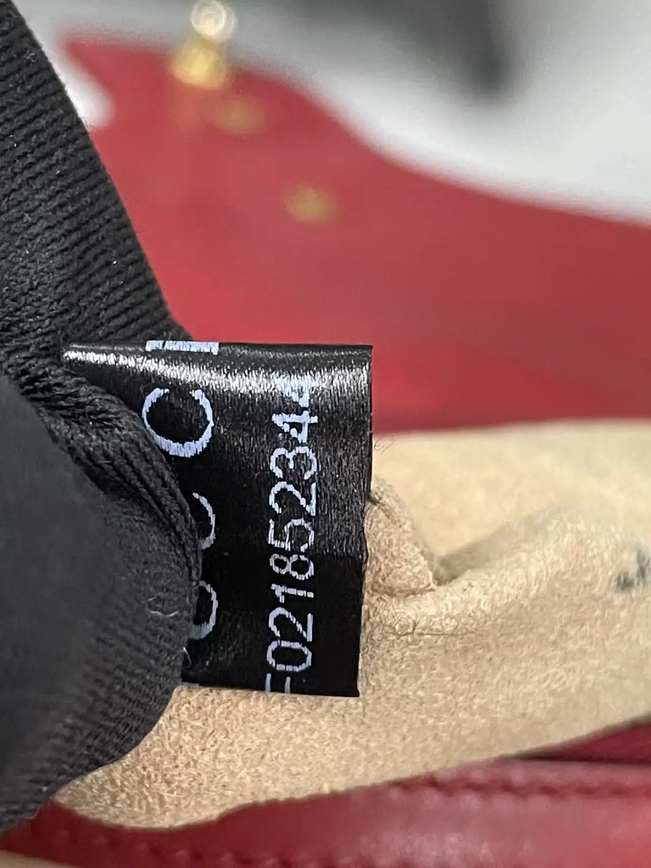 GUCCI GG Marmont Medium Shoulder Bag GUCCI GG Marmont Medium Shoulder Bag