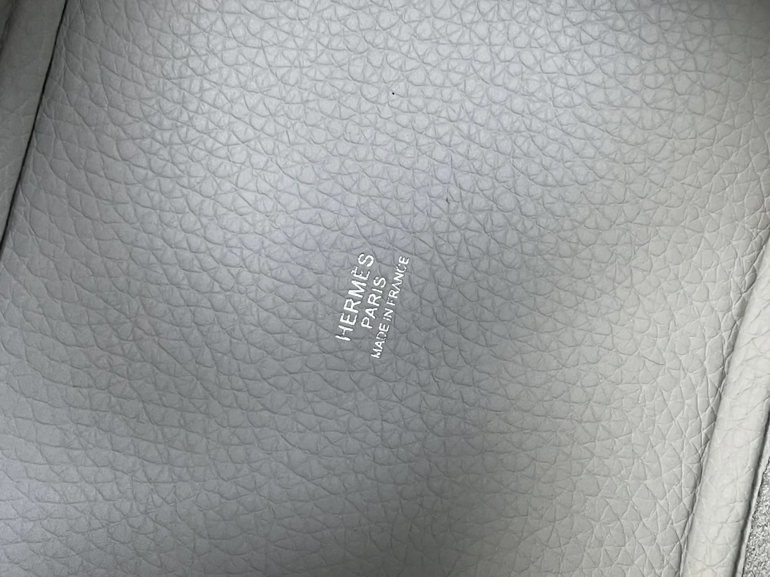 HERMÈS Pocotin 18 Eclat Bag HERMÈS Pocotin 18 Eclat Bag