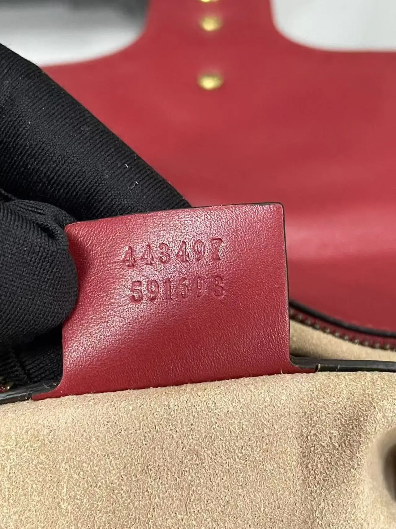 GUCCI GG Marmont Medium Shoulder Bag GUCCI GG Marmont Medium Shoulder Bag