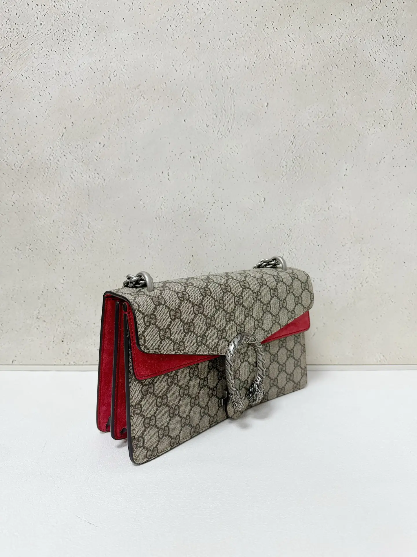 GUCCI Dionysus GG Supreme Blooms Shoulder Bag GUCCI Dionysus GG Supreme Blooms Shoulder Bag