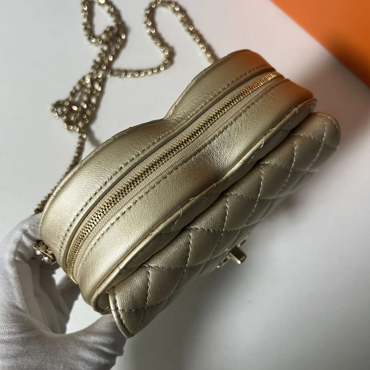 CHANEL Heart Bag Metallic Lambskin Quilted CC CHANEL Heart Bag Metallic Lambskin Quilted CC