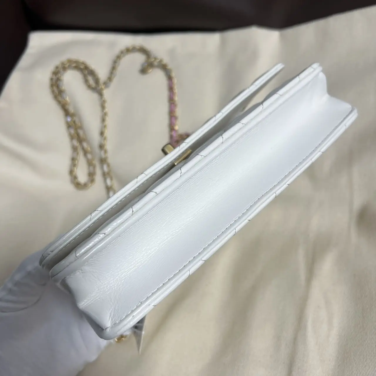 CHANE Classic Wallet On Chain in White Lambskin CHANE Classic Wallet On Chain in White Lambskin