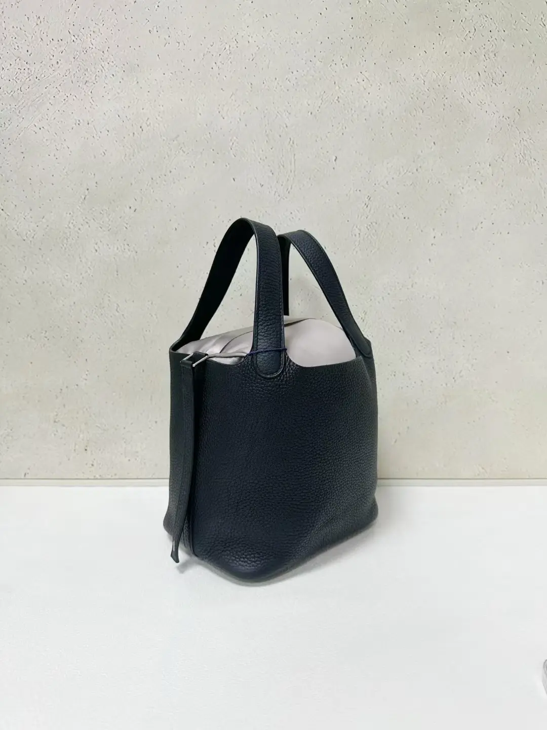 HERMÈS Picotin 18 in black with palladium hardware HERMÈS Picotin 18 in black with palladium hardware