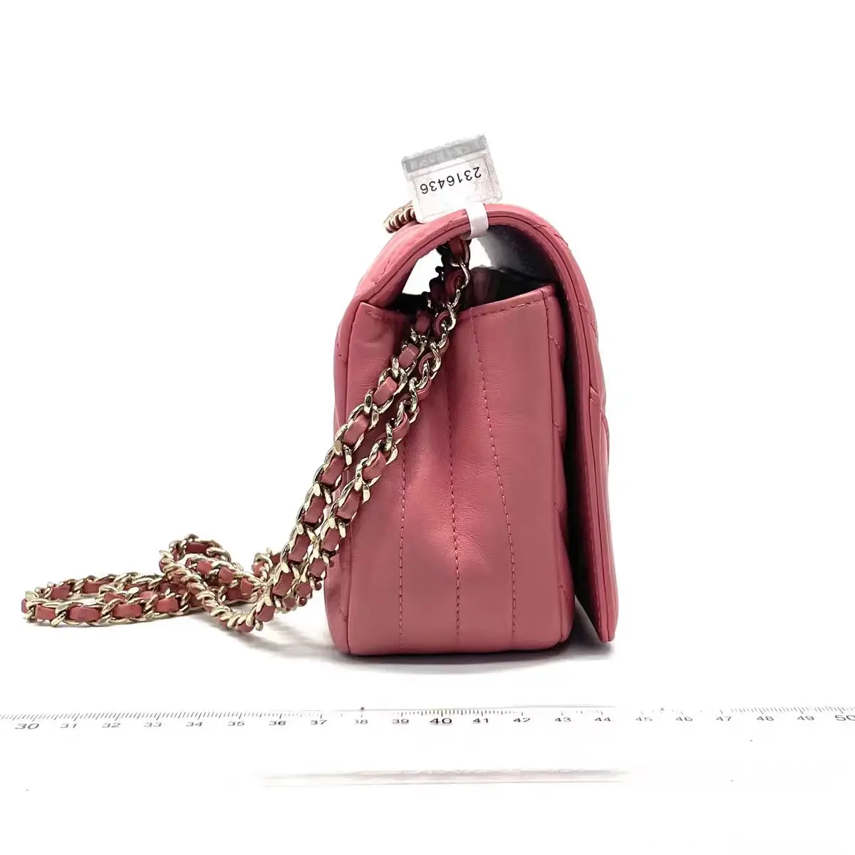 CHANEL Small Chevron Classic Flap Bag Pink Leather CHANEL Small Chevron Classic Flap Bag Pink Leather