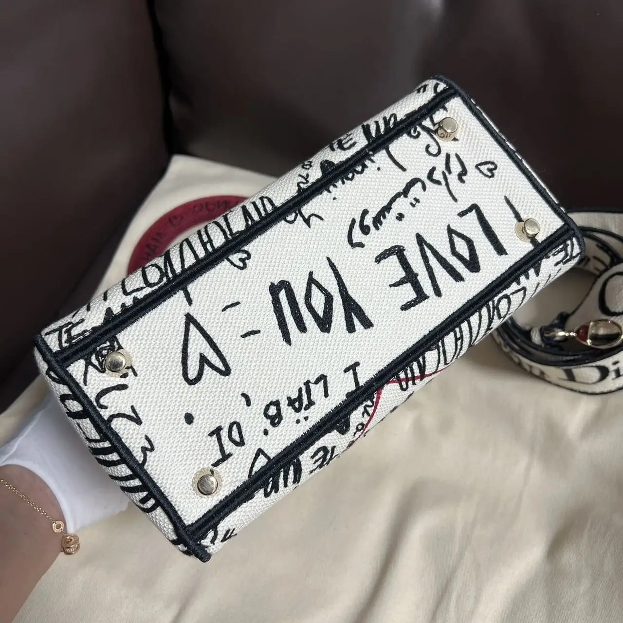 DIOR Medium Lady D-Lite Bag Red/White Embroidered Canvas with Heart DIOR Medium Lady D-Lite Bag Red/White Embroidered Canvas with Heart