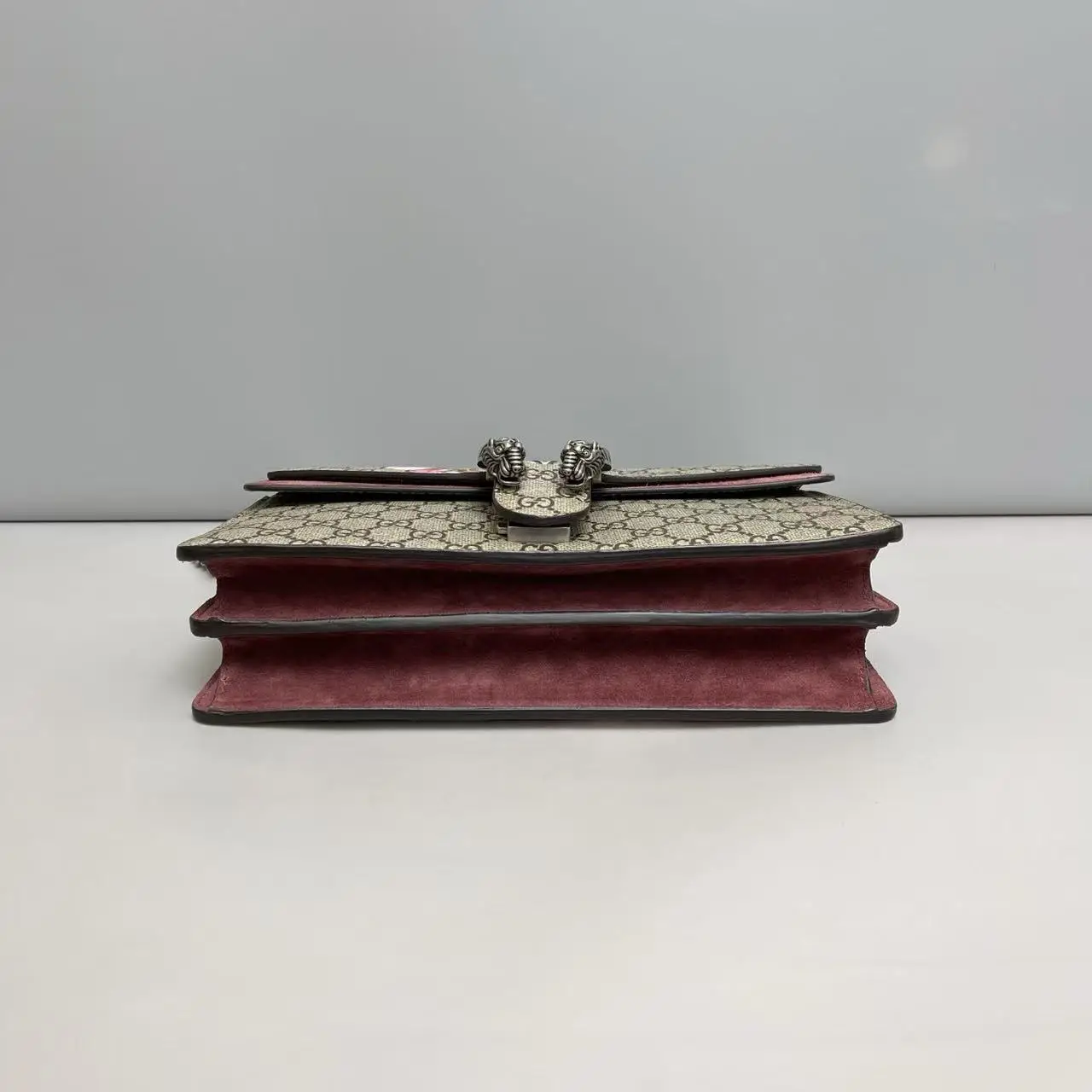 GUCCI Dionysus GG Supreme Blooms Shoulder Bag GUCCI Dionysus GG Supreme Blooms Shoulder Bag