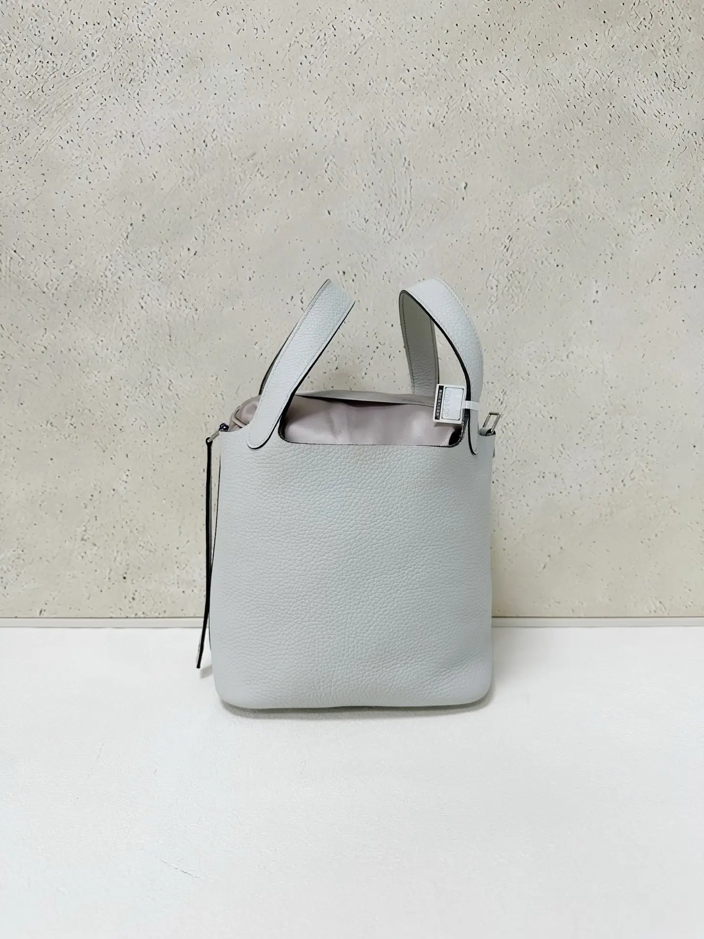 HERMÈS Pocotin 18 Eclat Bag HERMÈS Pocotin 18 Eclat Bag