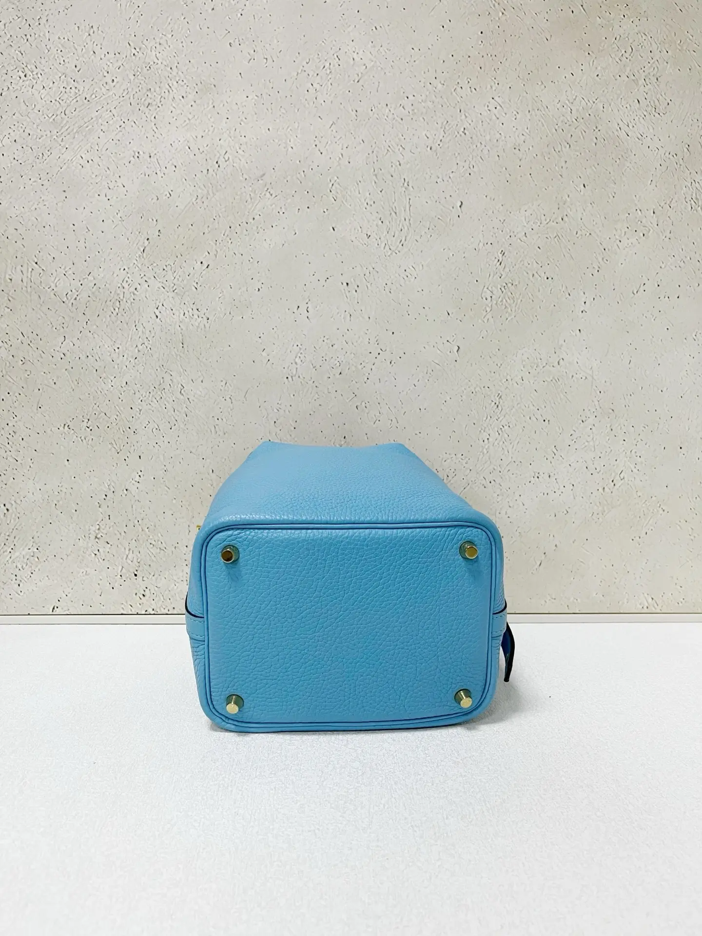 HERMÈS Pocotin 18 in Blue with Palladium Hardware HERMÈS Pocotin 18 in Blue with Palladium Hardware