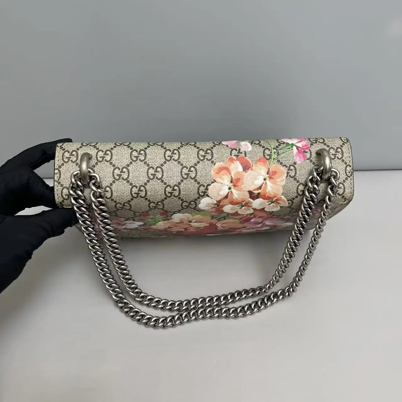 GUCCI Dionysus GG Supreme Blooms Shoulder Bag GUCCI Dionysus GG Supreme Blooms Shoulder Bag