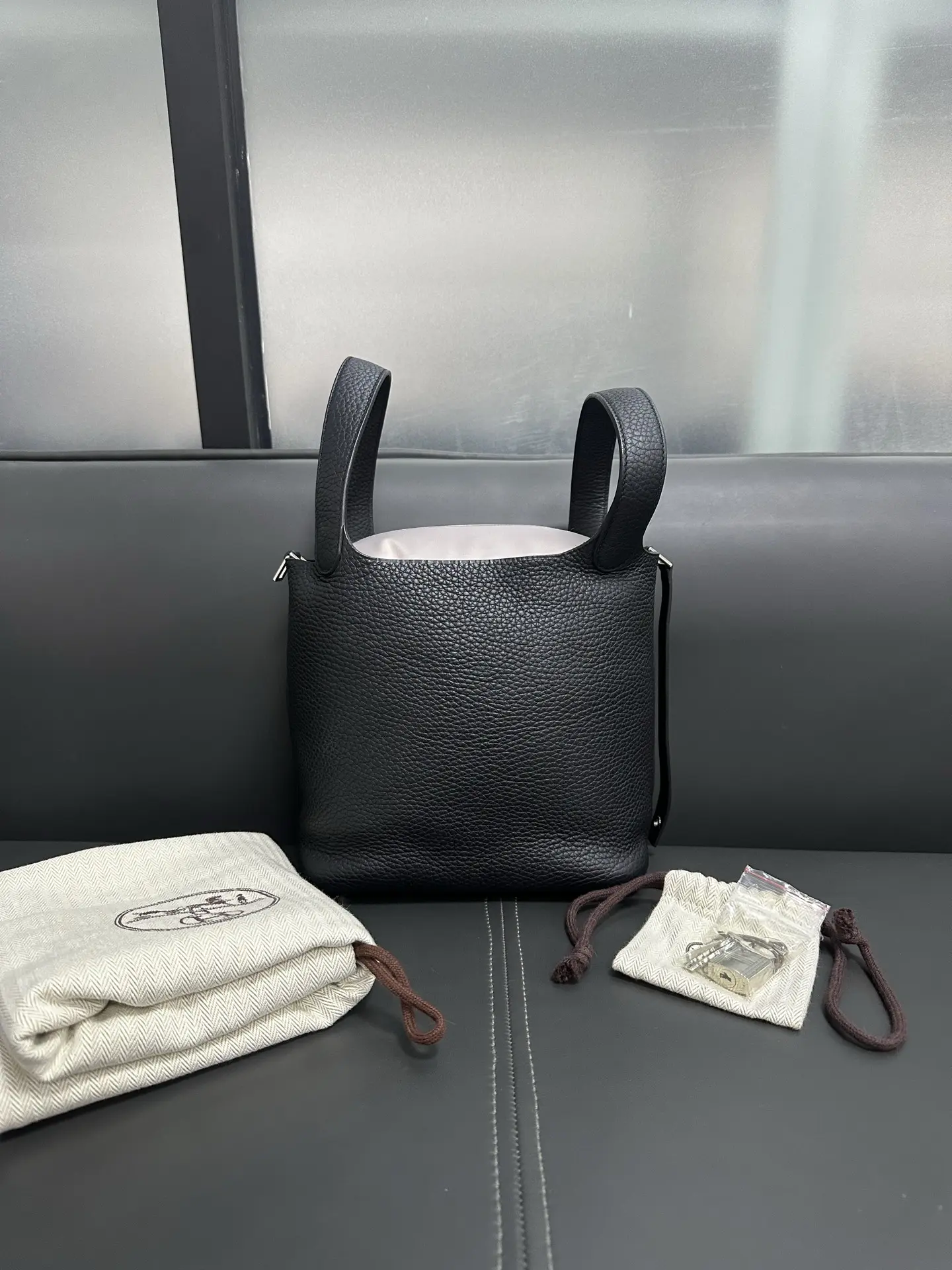 HERMÈS Picotin 18 in black with palladium hardware HERMÈS Picotin 18 in black with palladium hardware