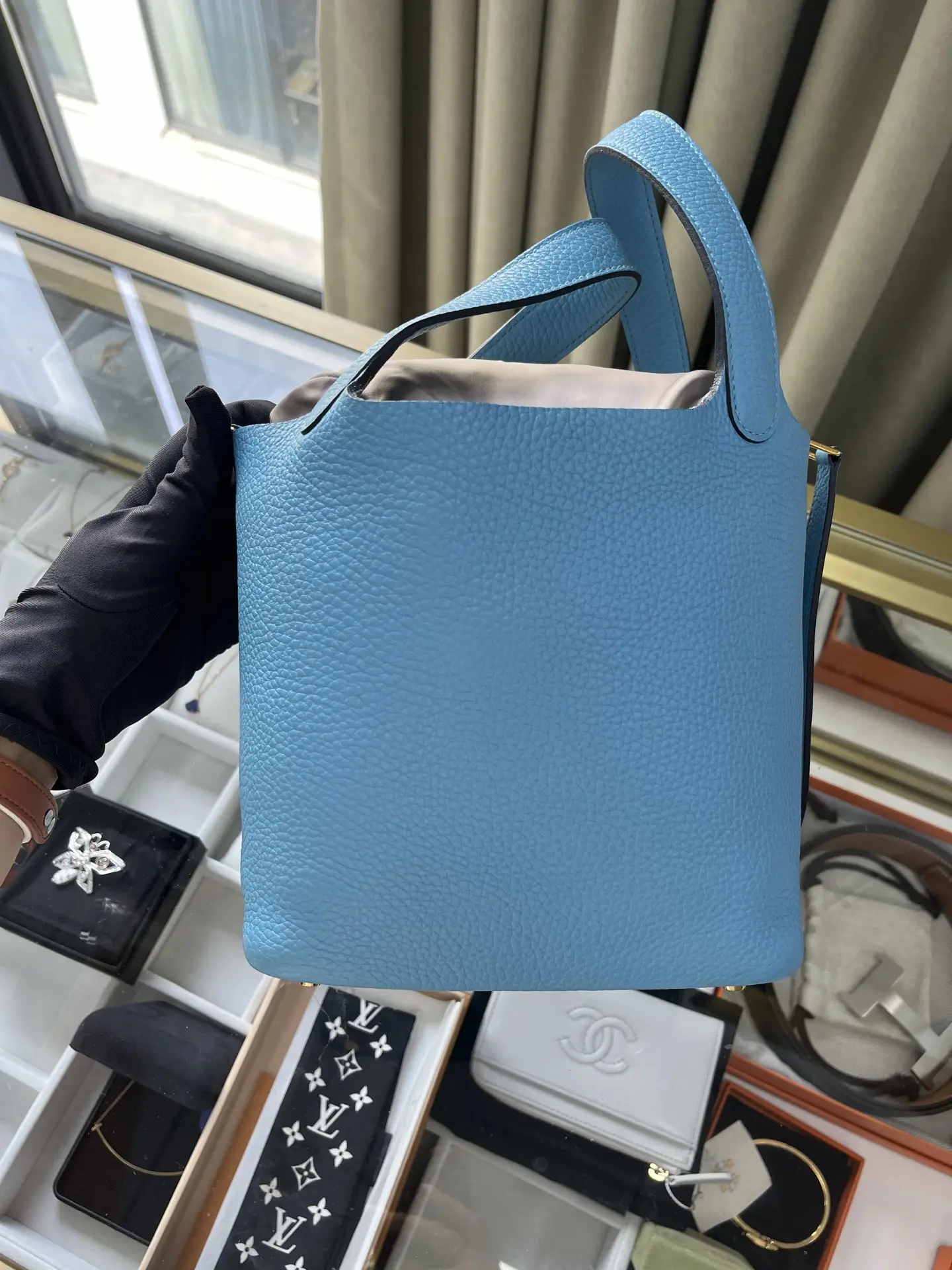 HERMÈS Pocotin 18 in Blue with Palladium Hardware HERMÈS Pocotin 18 in Blue with Palladium Hardware