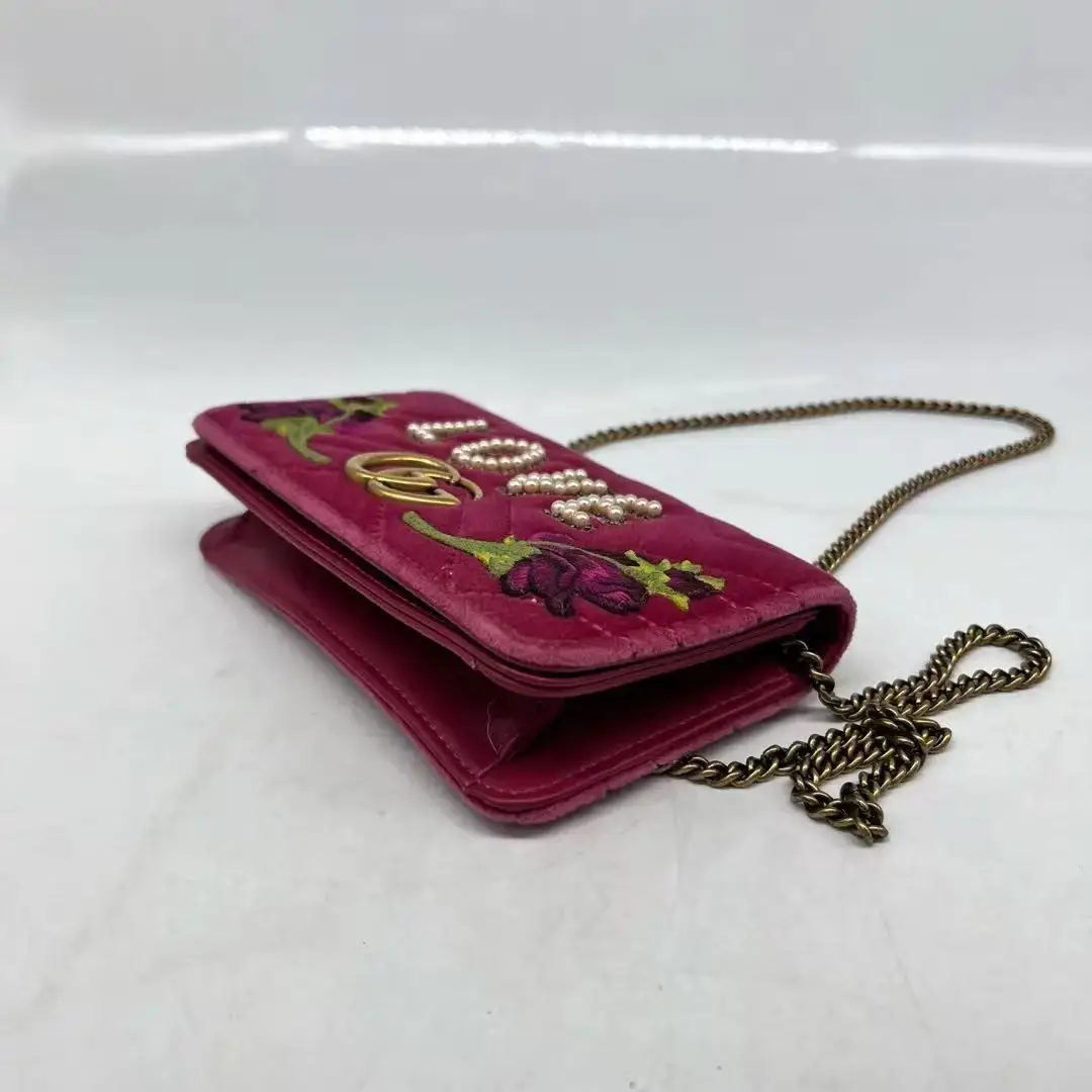 GUCCI GG Marmont Pink Crossbody Bag GUCCI GG Marmont Pink Crossbody Bag